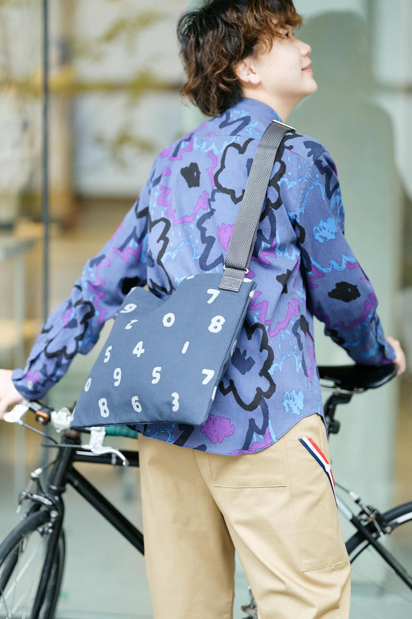 帆布 サコッシュ/SO-SU-U 濃紺(のうこん)×銀鼠(ぎんねず)