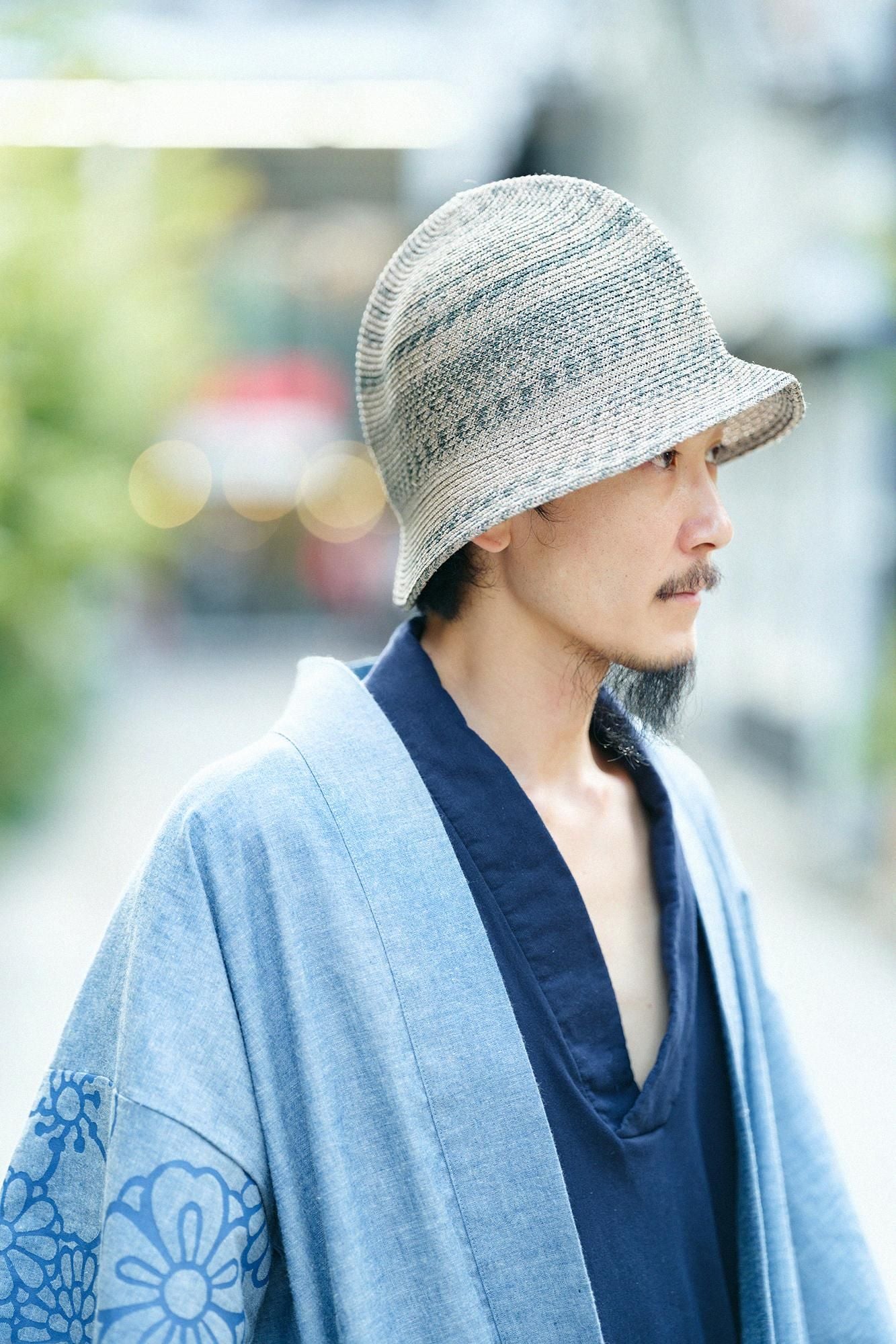 Owarikasa (fin) / sasairomoku (même couleur)