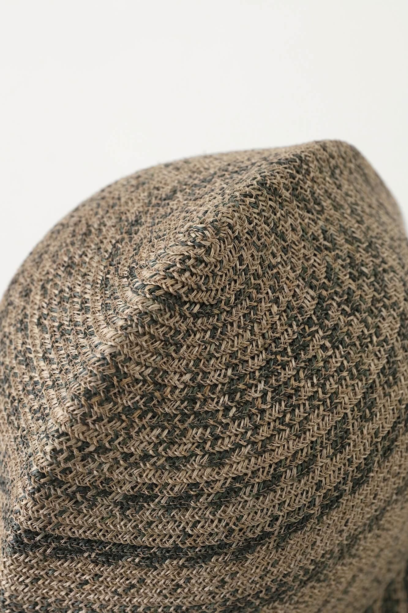 Owarikasa (fin) / sasairomoku (même couleur)