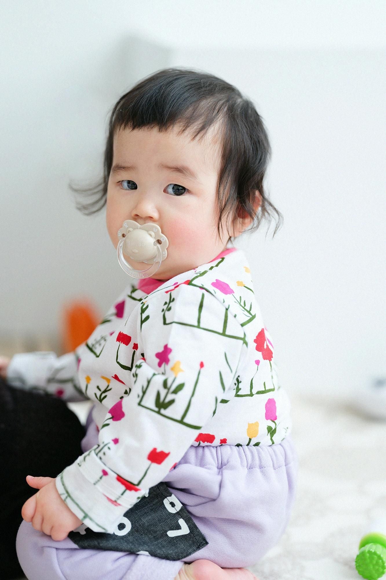 ● Square Neck Long Sleeve T-shirt / Flower Grove