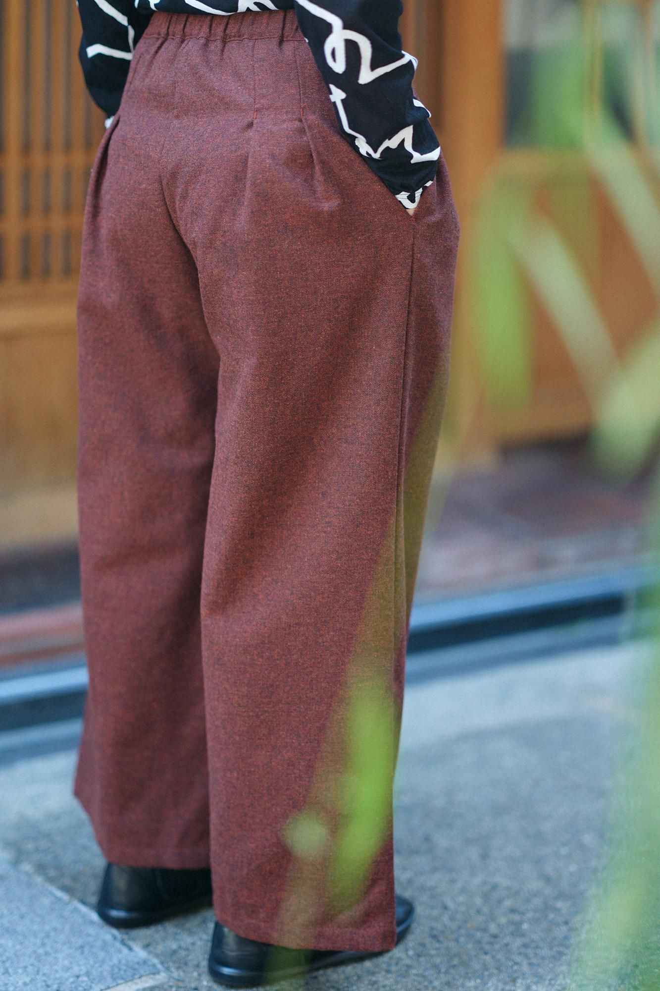 Fluff (Menke) Ninohida Monpe/Ziegelfarbe