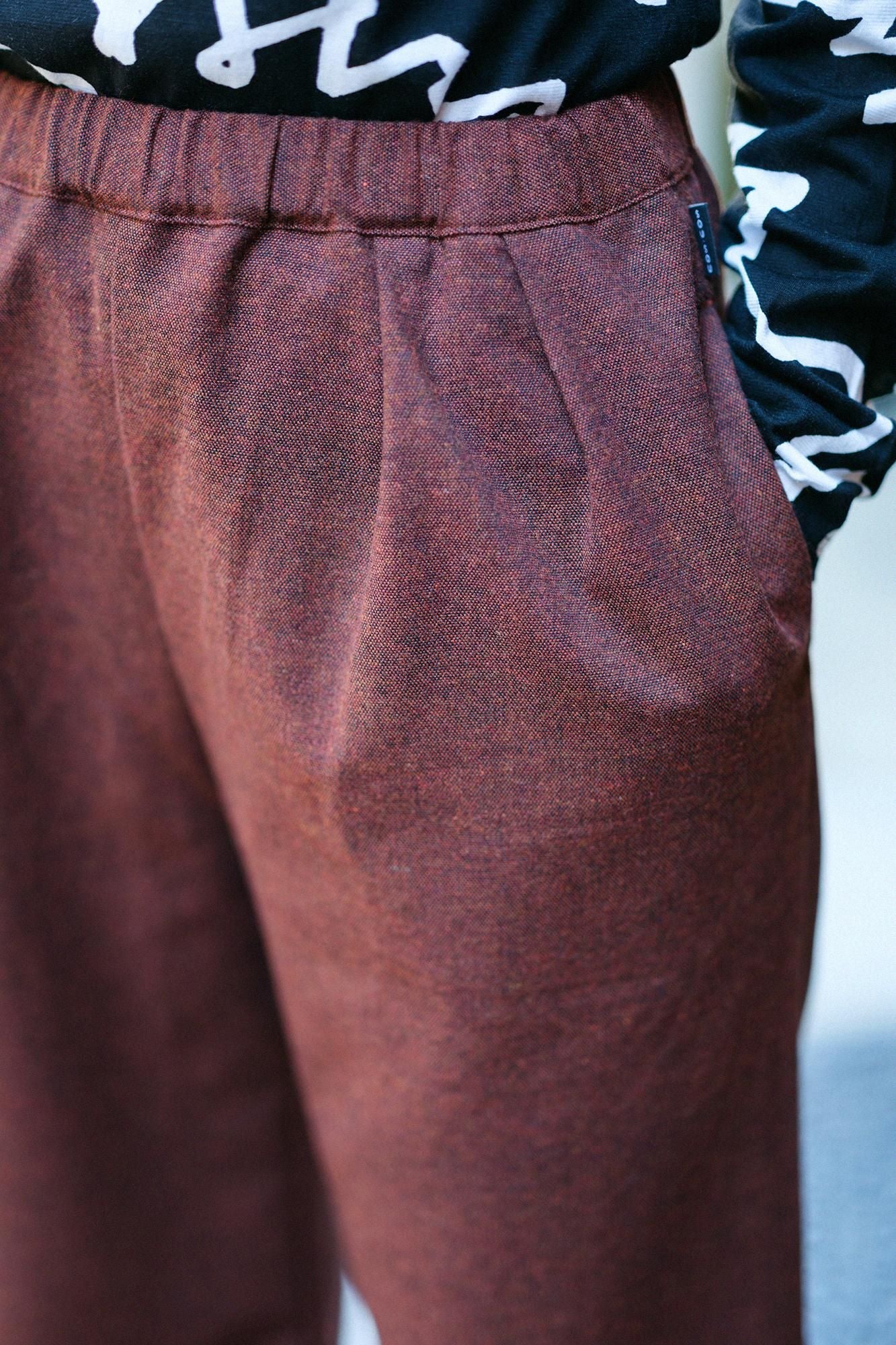 Fluff (Menke) Ninohida Monpe/Ziegelfarbe