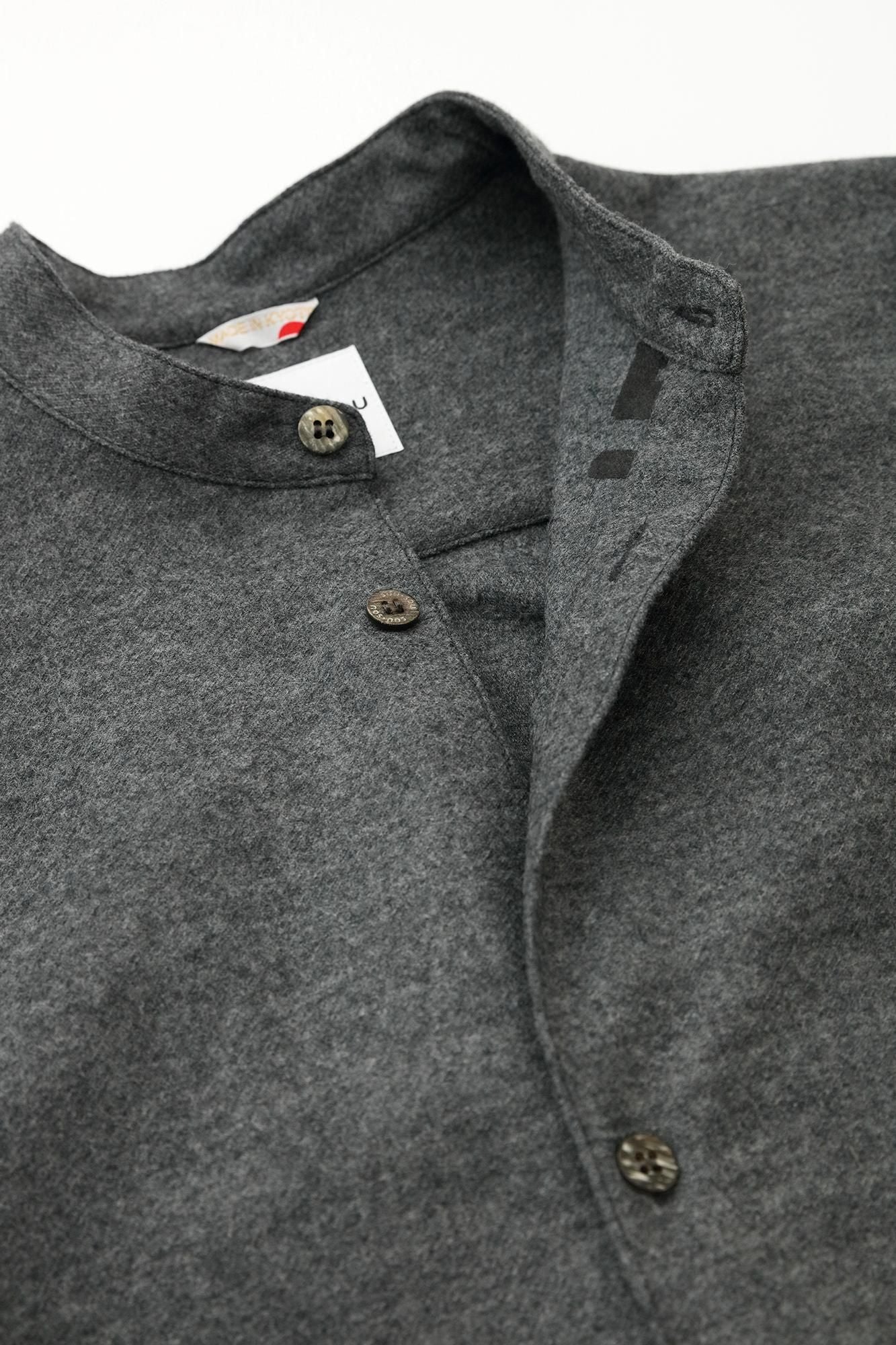 【net限定】梳毛(そもう) 綾織(あやおり) 薙刀かり衣(なぎなたかりごろも) 裏勝り(うらまさり)/濃灰(こいはい)×SO-SU-U