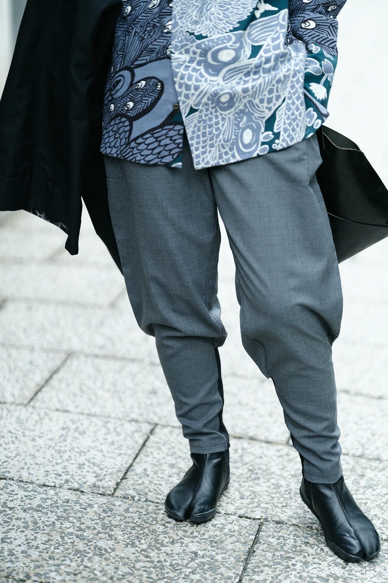 梳毛(そもう) 裁付(たっつけ)えんゆう穿き/濃灰(こいはい)