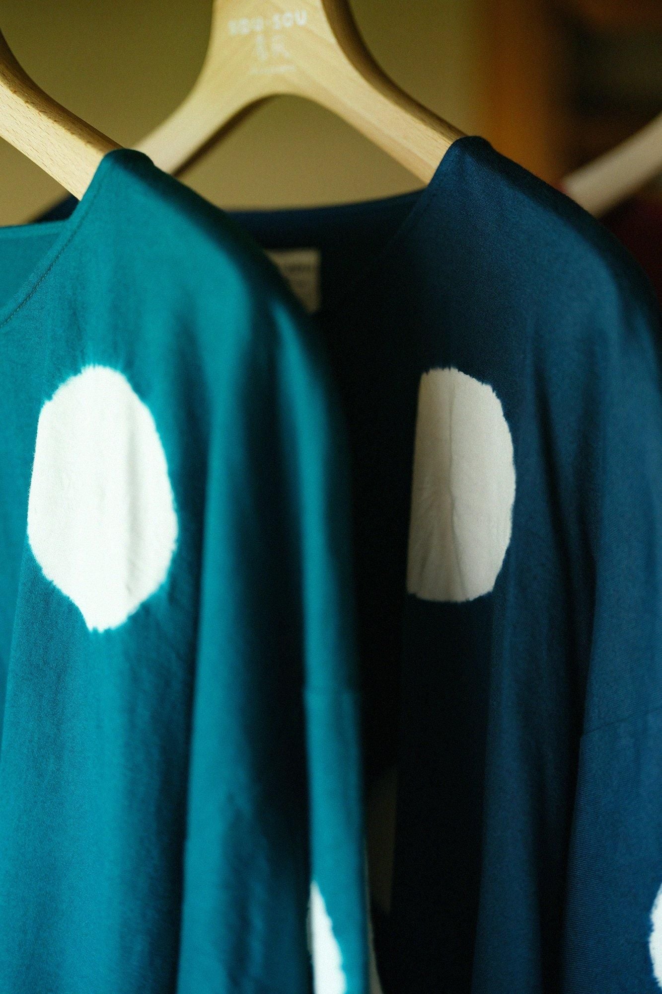 Tabata Shibori Naginata Shikukui / 大圆点深蓝色(Ukon)x Tsukumo