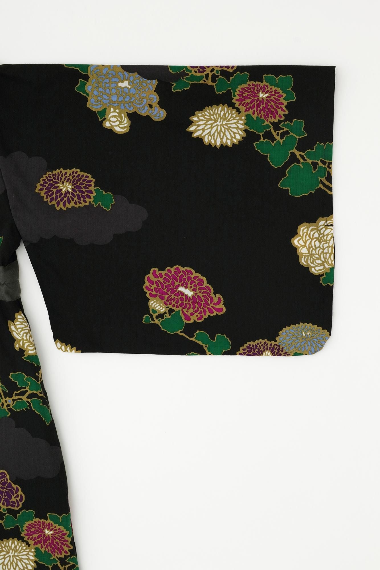 モスリン みたて衣/雲取り(くもどり)に菊