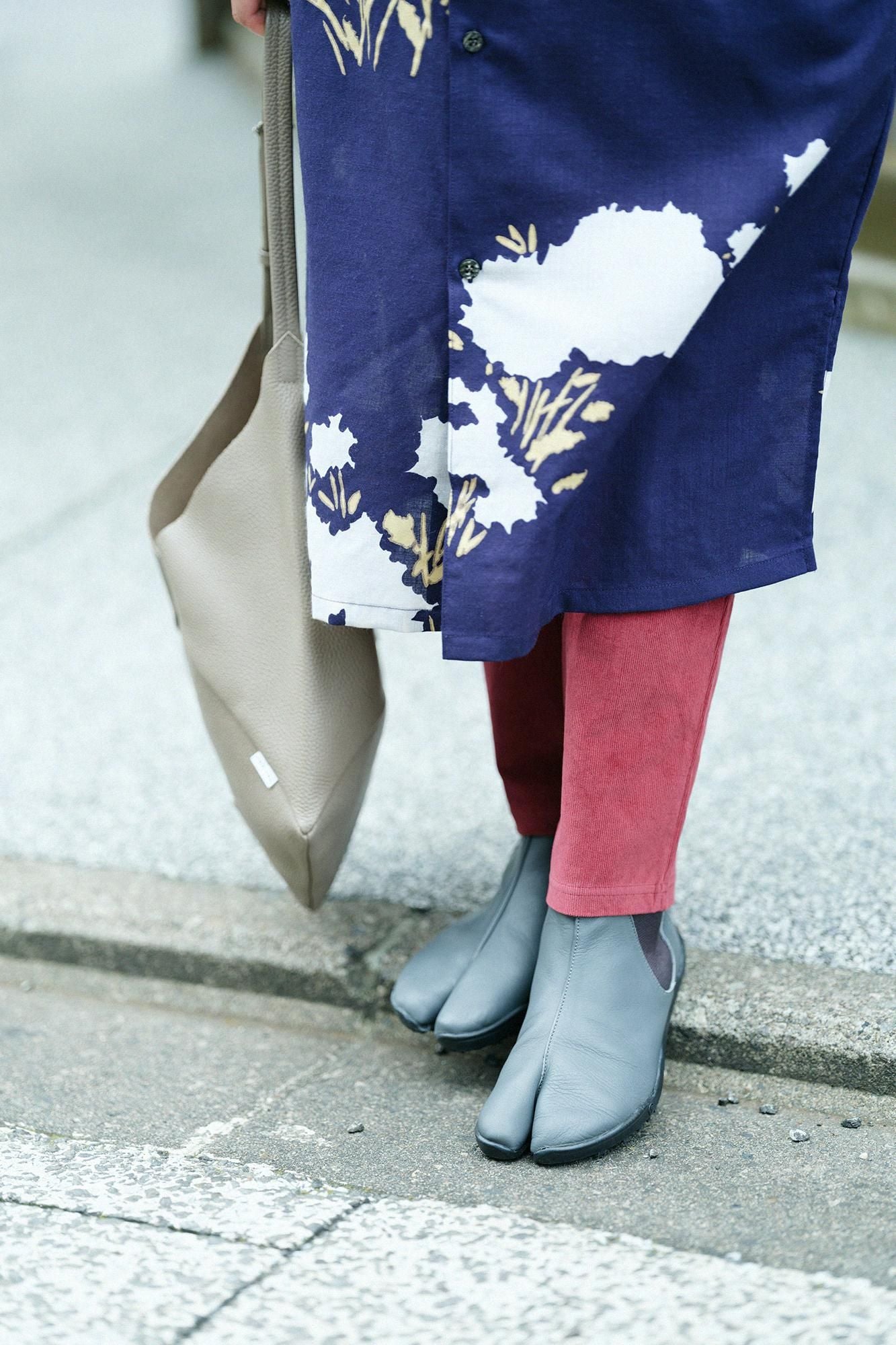 光泽、煤质、稍薄、深色