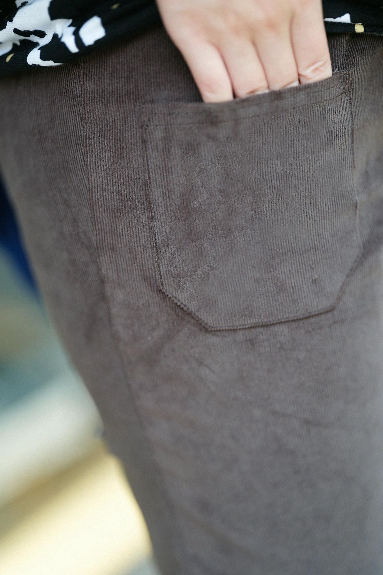 Shin Corduroy Slightly Slim-type Leggings Pants// Brown Black