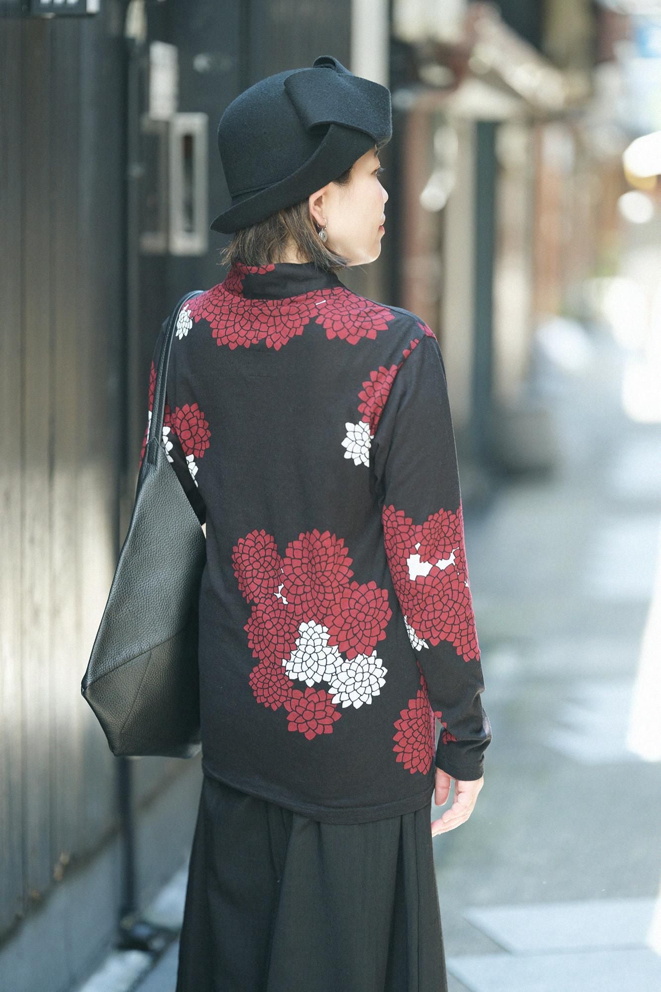 狹風靡 和服領上衣拔衣紋雲間菊