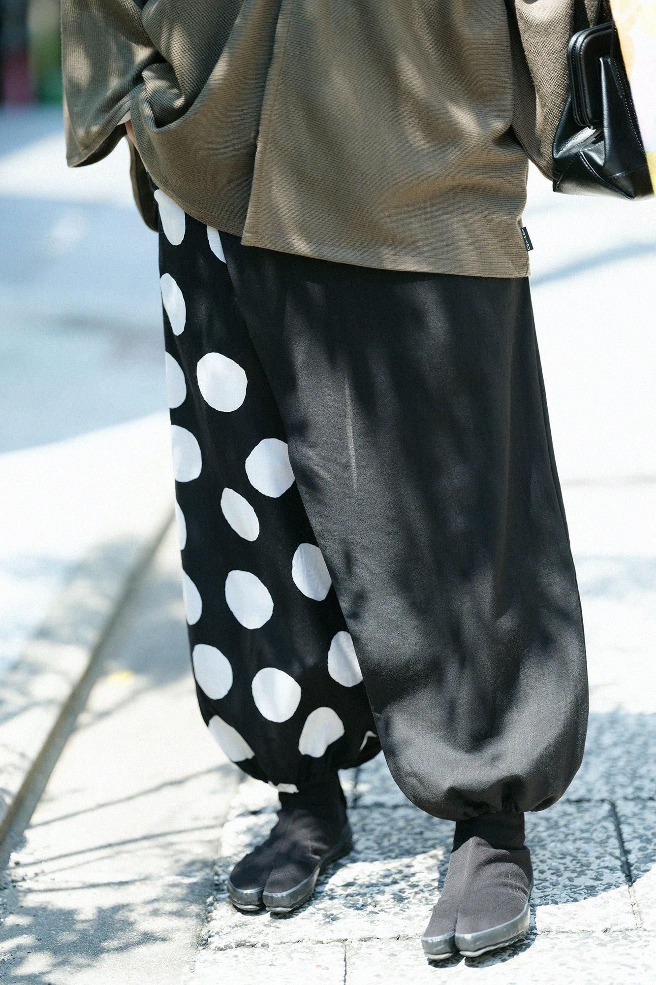 モスリン 手柄寛衣下(たかみかんいした) 片身替わり(かたみがわり) 2.0/濡羽色(ぬればいろ)×すいぎょく