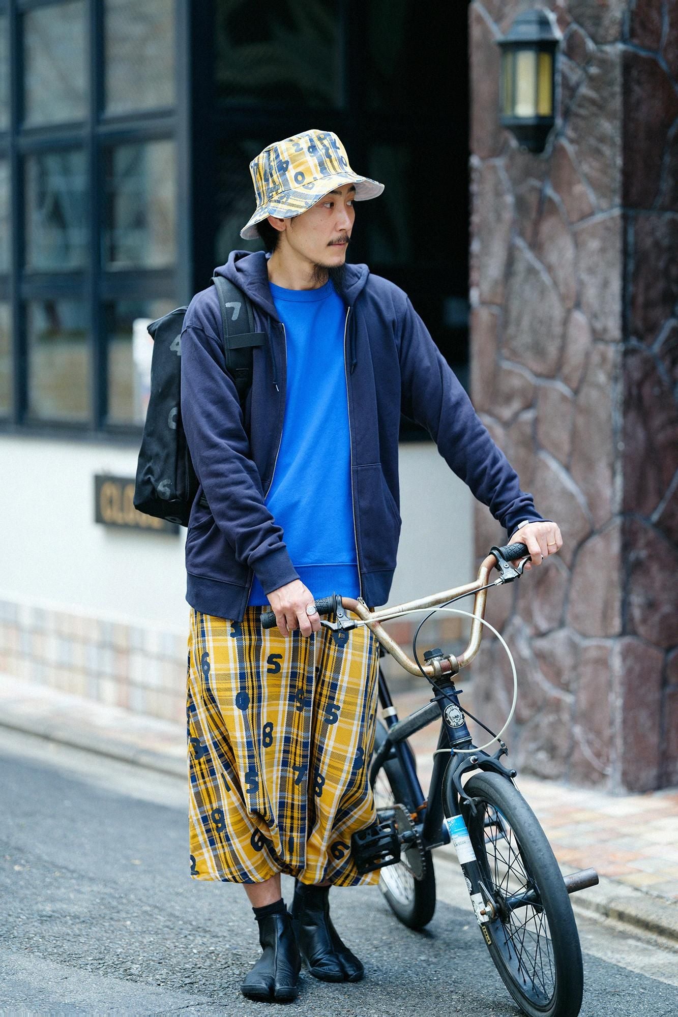 重斜纹检查可逆自行车帽/so-su-u kon(kon)顶部和底部(ka)金色