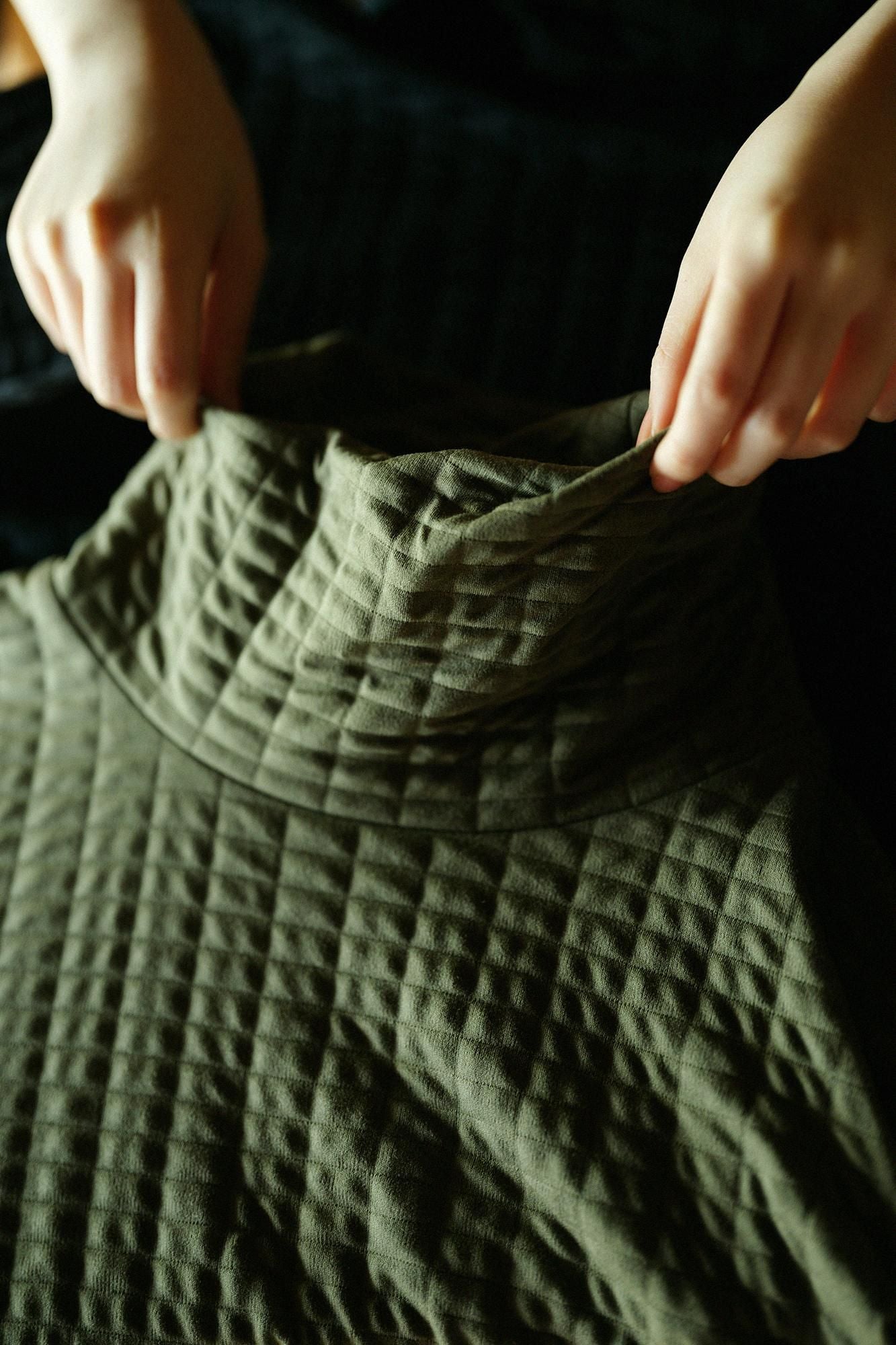 絎縫針織造型高領上衣海龜 L/S長版上衣/草綠色