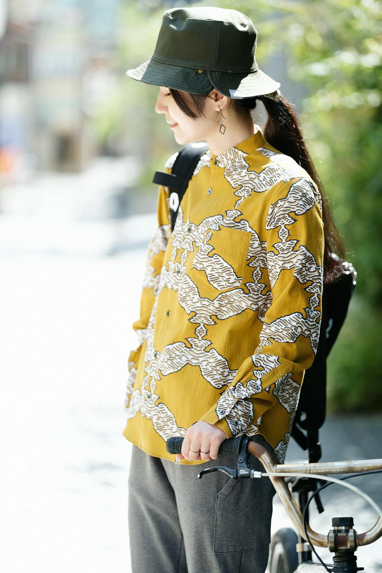 高島縮 20/20 スタンドカラーシャツ/武者七宝(むしゃしっぽう)