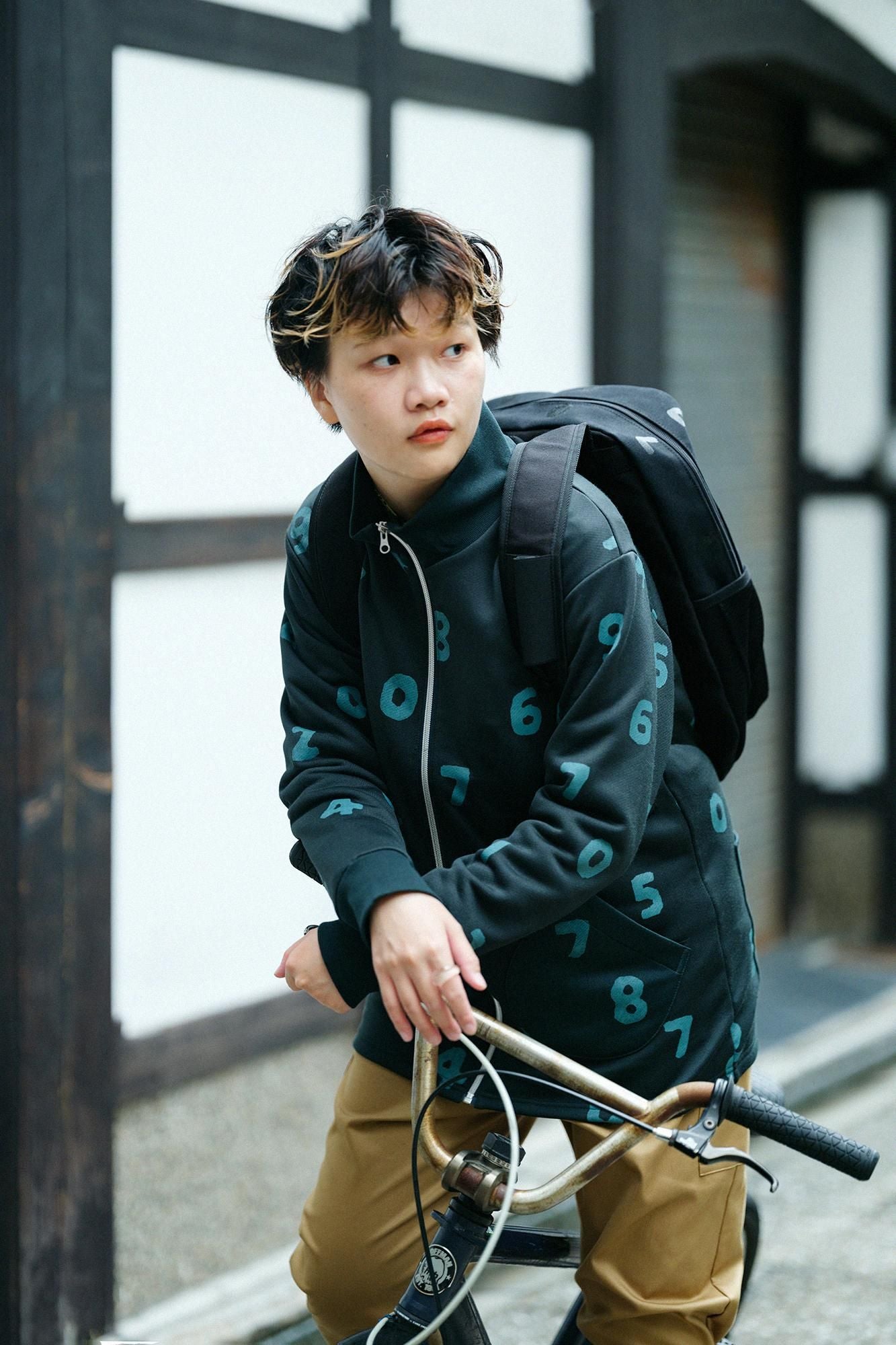 內抓毛ZIP UP BIKE外套/ SO-SU-U十數深綠色