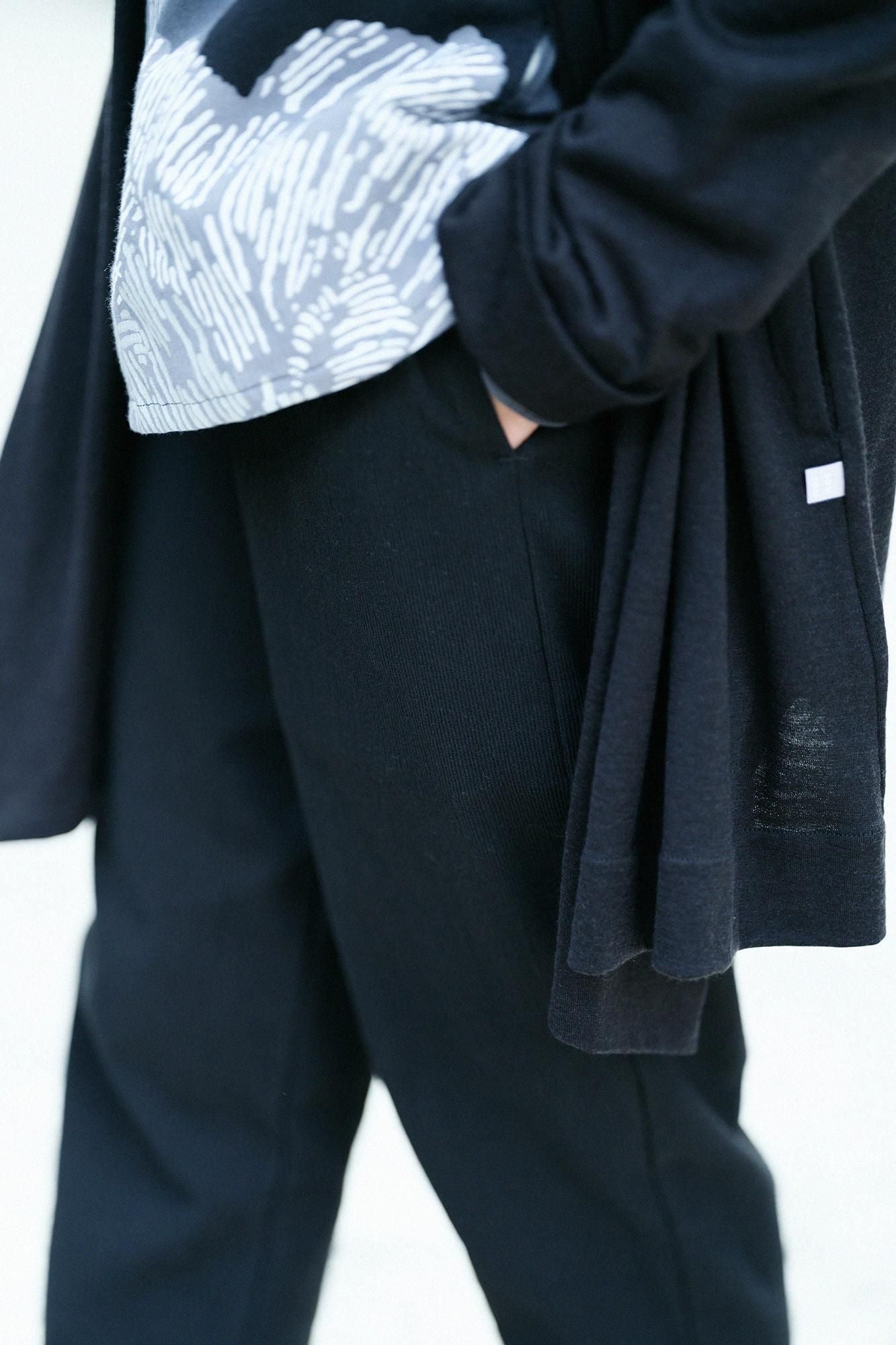 타카시마치지미 20/10 피크 엠보스 이지 테이퍼드 팬츠/검은색