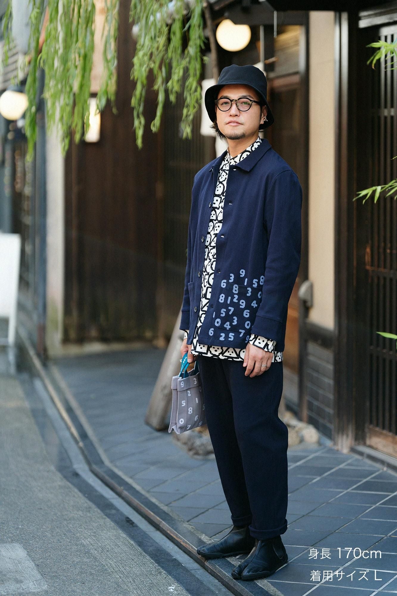 高島縮棉20/10 珠地型押加工休閒窄管長褲/藍黑色