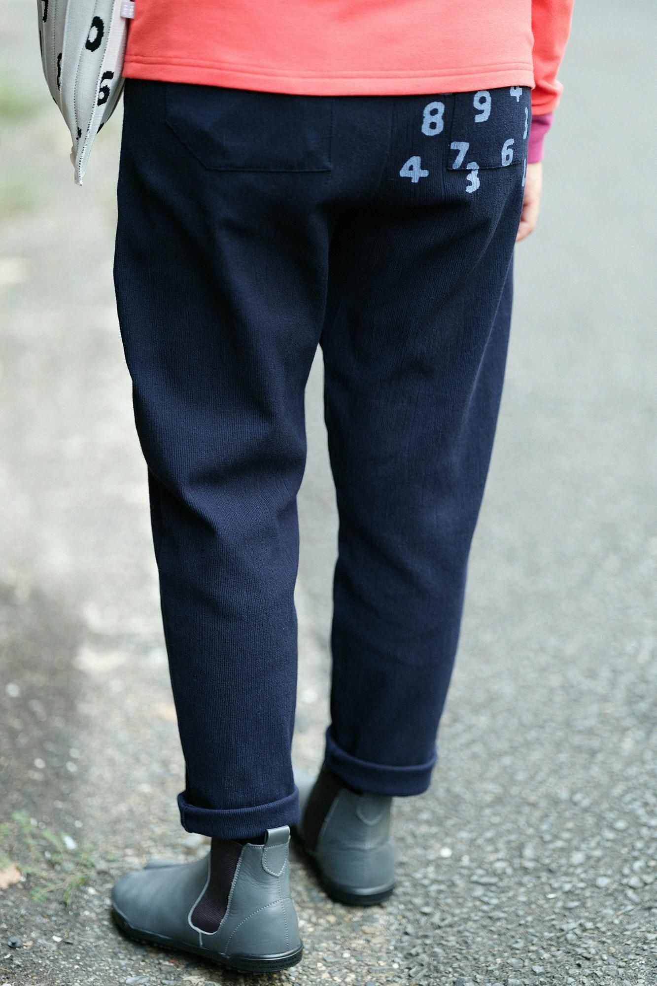 高島縮棉20/10 珠地型押加工休閒窄管長褲/藍黑色