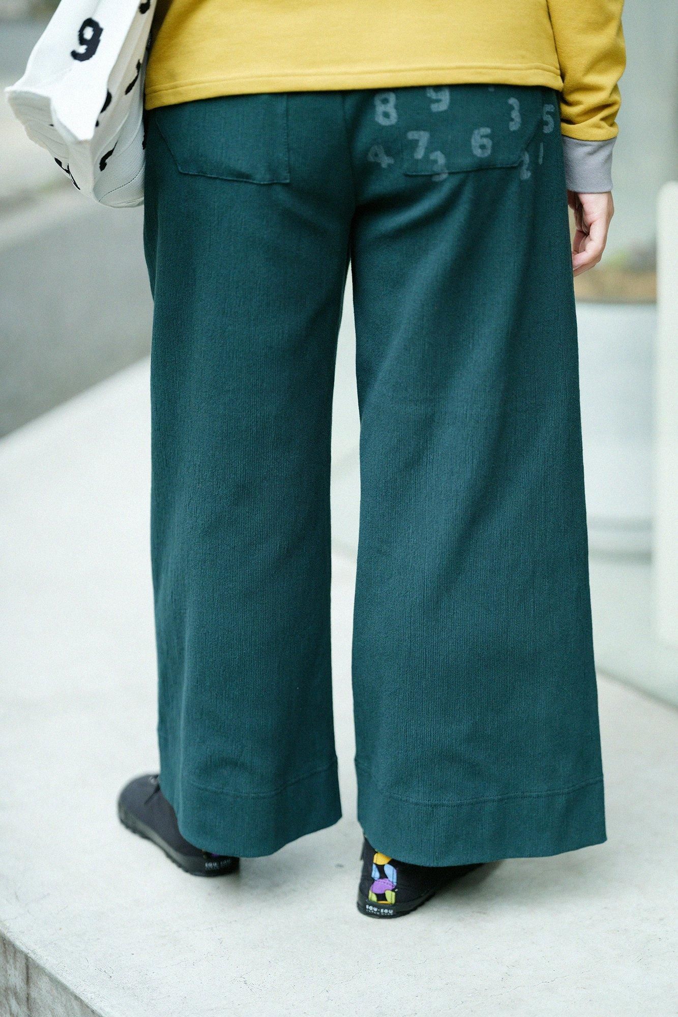 Chizimi Cotton 20/10 Pique Emboss Processed Wide Pants / Dark Green