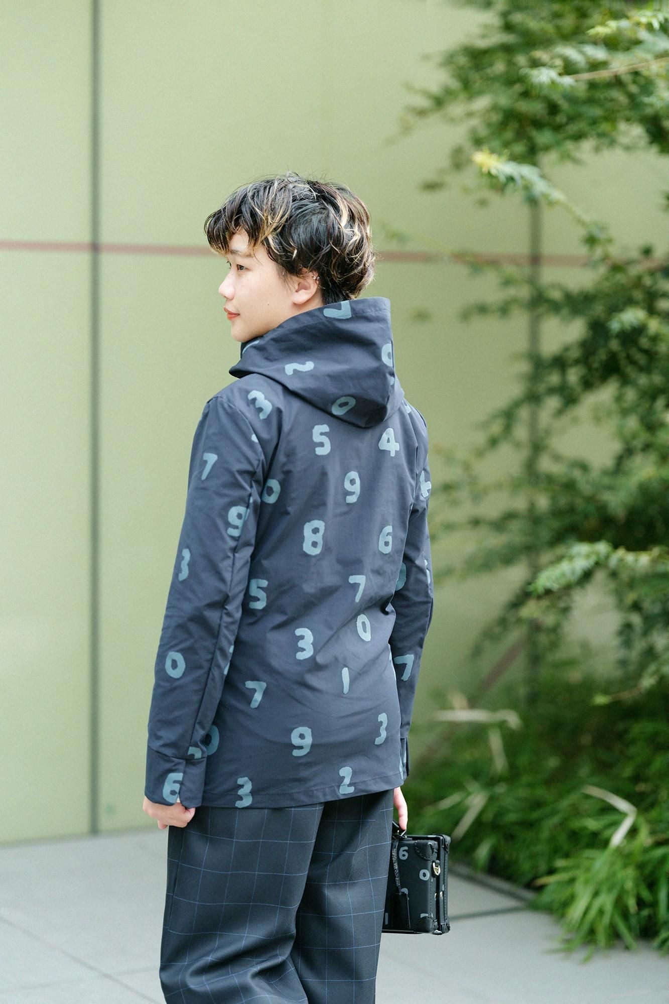 防潑水強撚蜜桃絨連帽外套/ SO-SU-U十數藍黑色