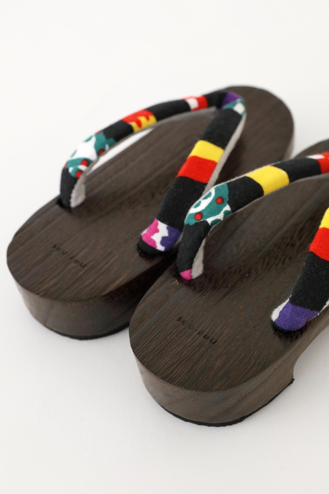 ●兒童黑底木屐 右近/編繩