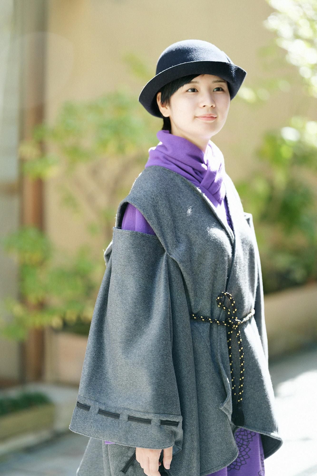 Super 120's Wool Kisaragi Poncho Hollow Out Shoulder Tuck Gather Sleeve / Dark Grey