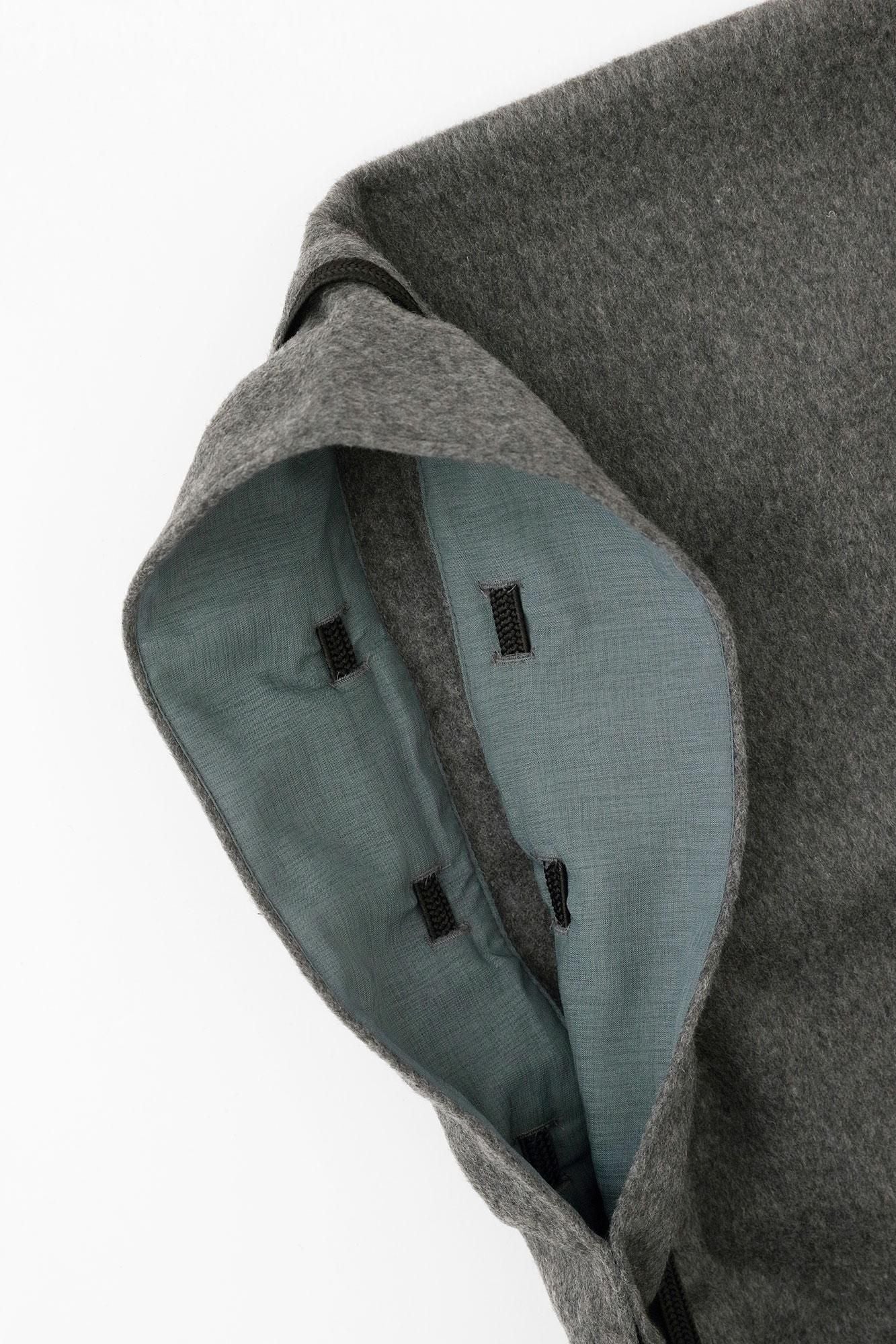 Super 120's Wool Kisaragi Poncho Hollow Out Shoulder Tuck Gather Sleeve / Dark Grey