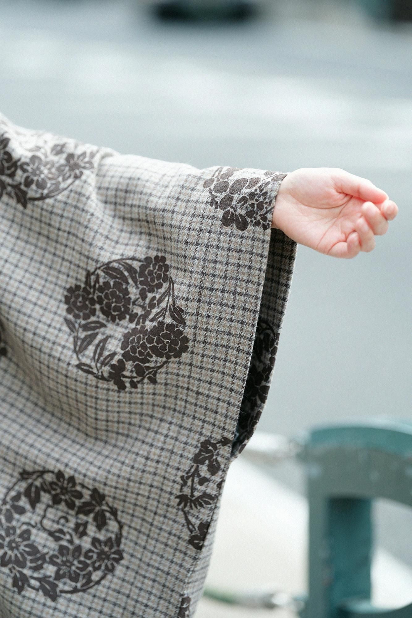 트위드 코우시오리 키사라기 짧은타입(Mijikata)/하나마루 문양 치라시와 여백 소나무 염색 (Matsusomeiro) X Birch Brown (Kabachairo)