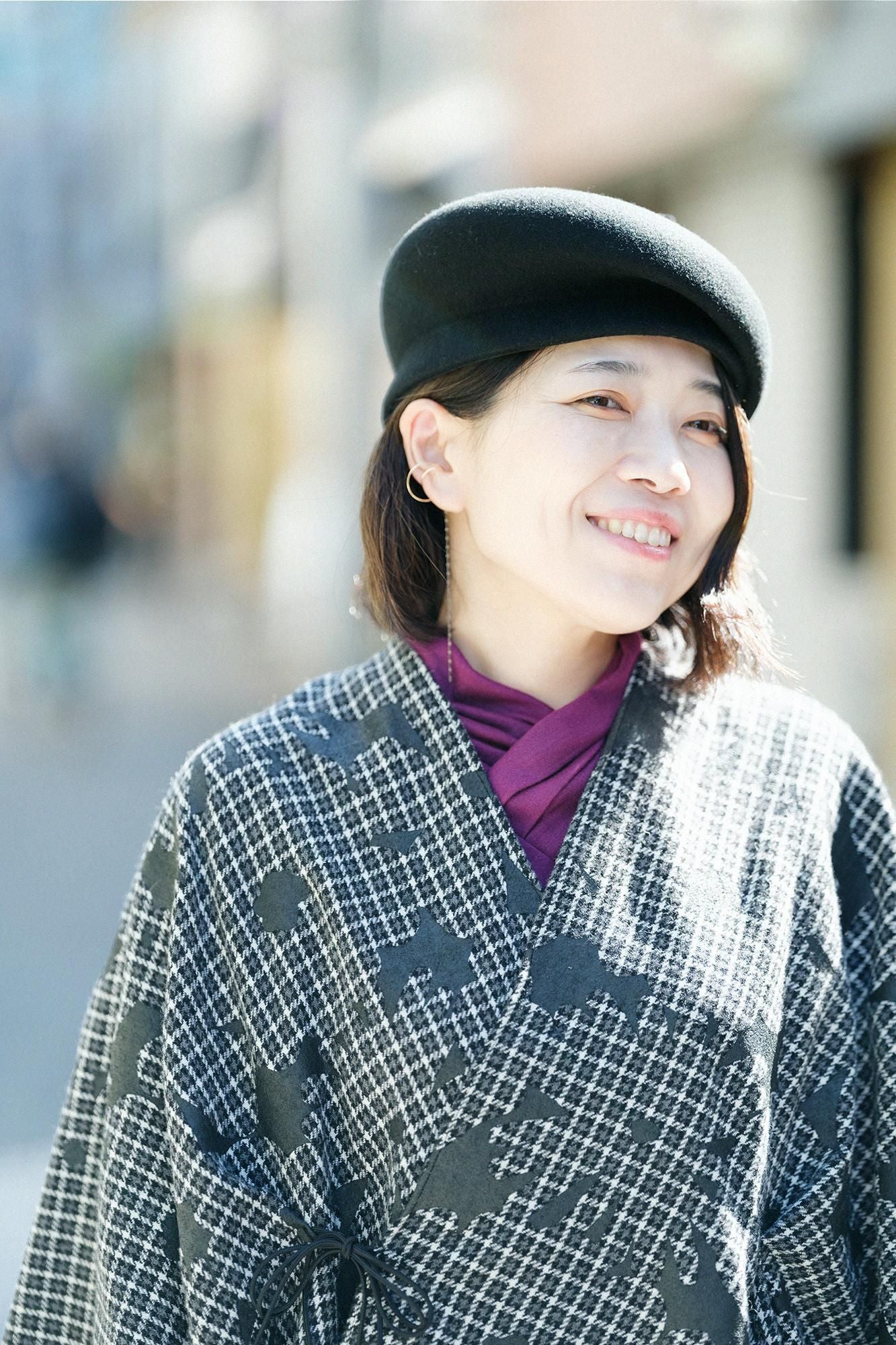 Tweed Lattice Weave Kisaragi Poncho / Oraka and Blank Black× White