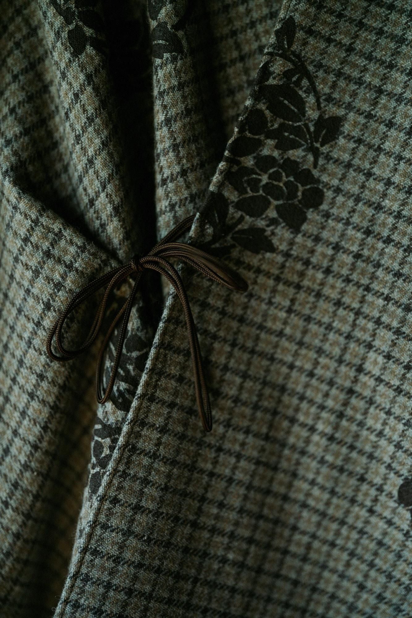 트위드 코우시오리 키사라기/하나마루 문양 치라시와 여백 소나무 염색 (Matsusomeiro) X Birch Brown (Bicker Brown)