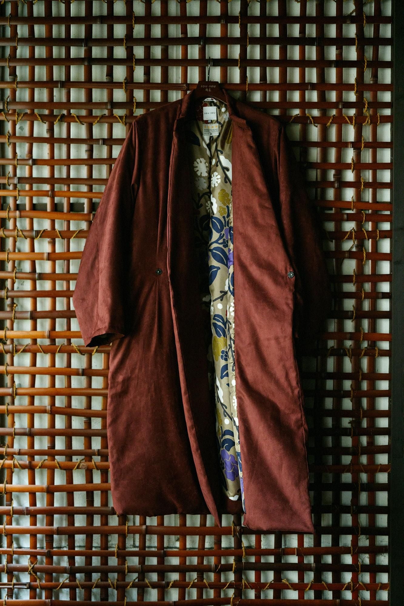 Faux nubuck tanzen (tanzen) doublure rembourrée / couleur cuivre rouge (shakudoiro) x yukimochi saule et camélia (yukimochi yanagi et tsubaki)