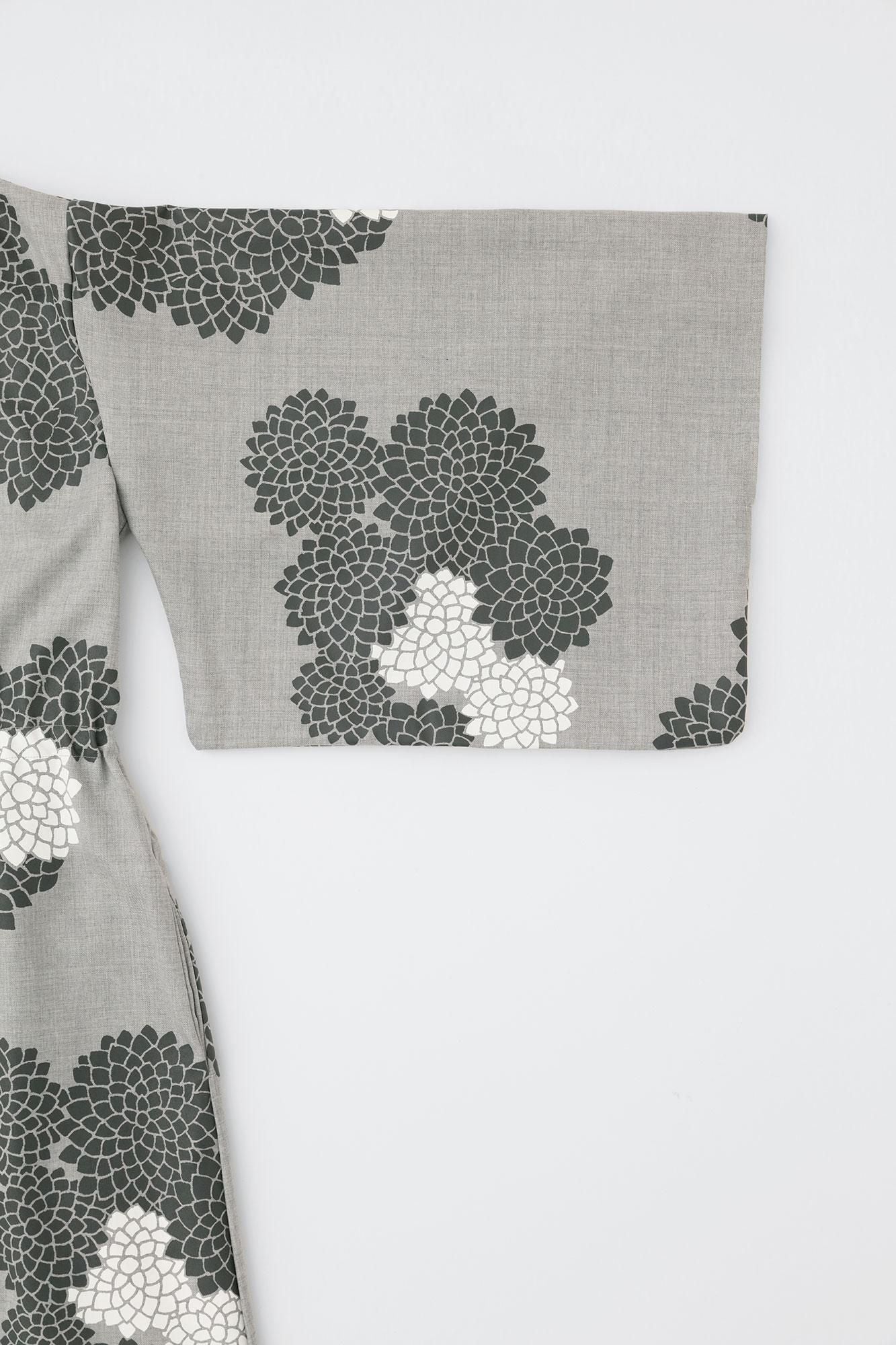 梳毛 半衿和服形洋裝/雲間菊和留白 淡灰色