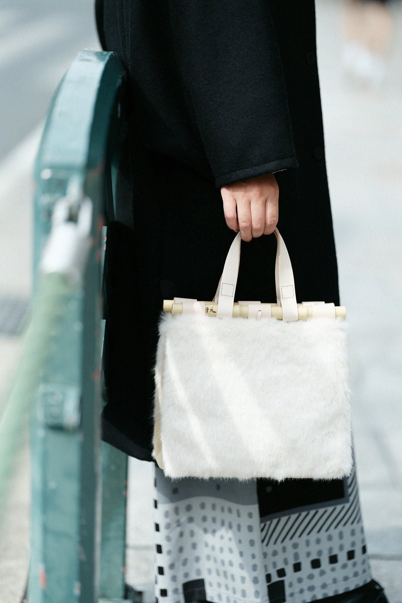 フェイクファー 道行小筥(みちゆきこばこ) /生白(きじろ)×おぼろ