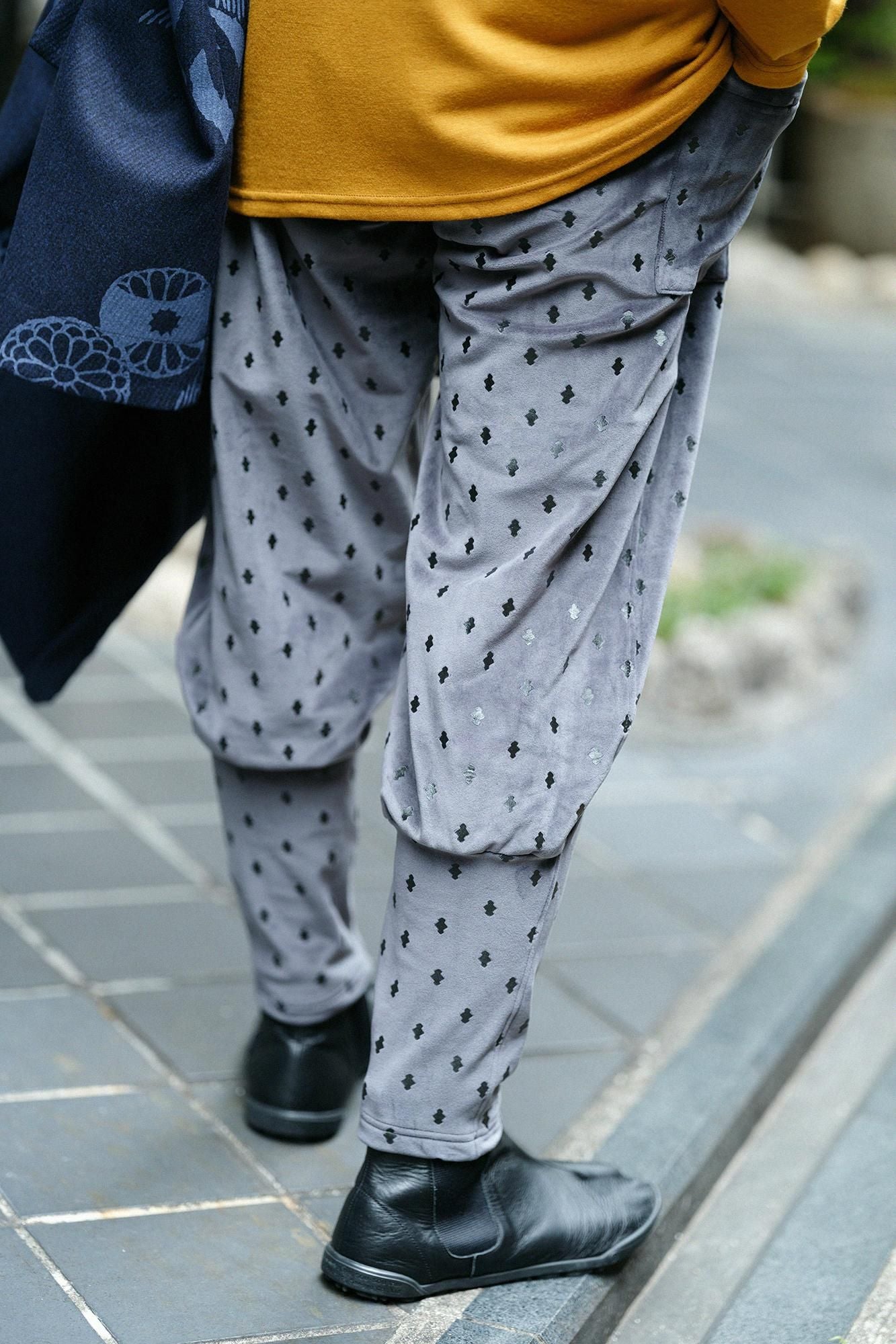 両面起毛 阿弥(あみ) 裁付(たっつけ)えんゆう穿き/重ね菱(かさねびし) 鋼色(はがねいろ)