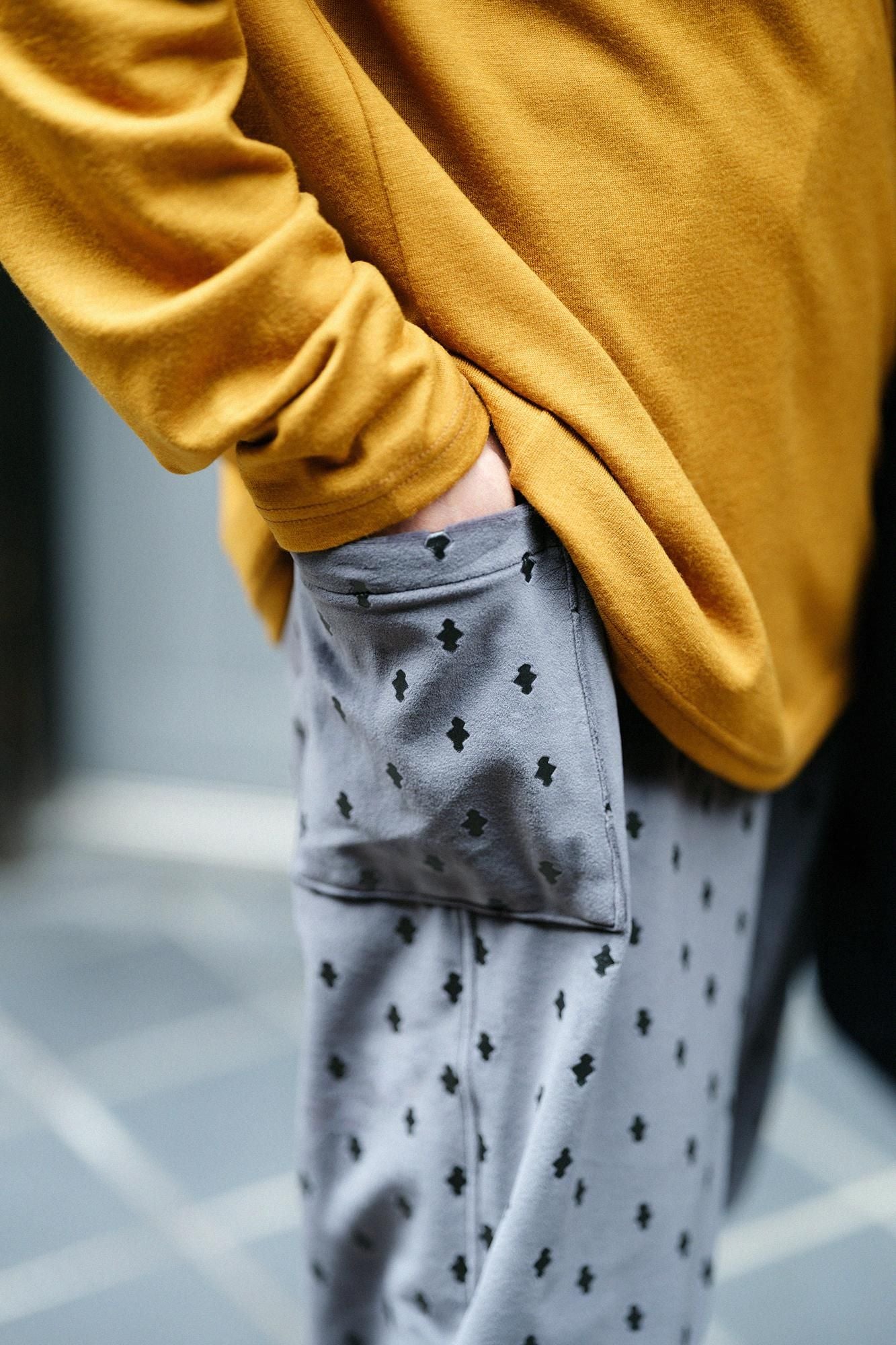 両面起毛 阿弥(あみ) 裁付(たっつけ)えんゆう穿き/重ね菱(かさねびし) 鋼色(はがねいろ)