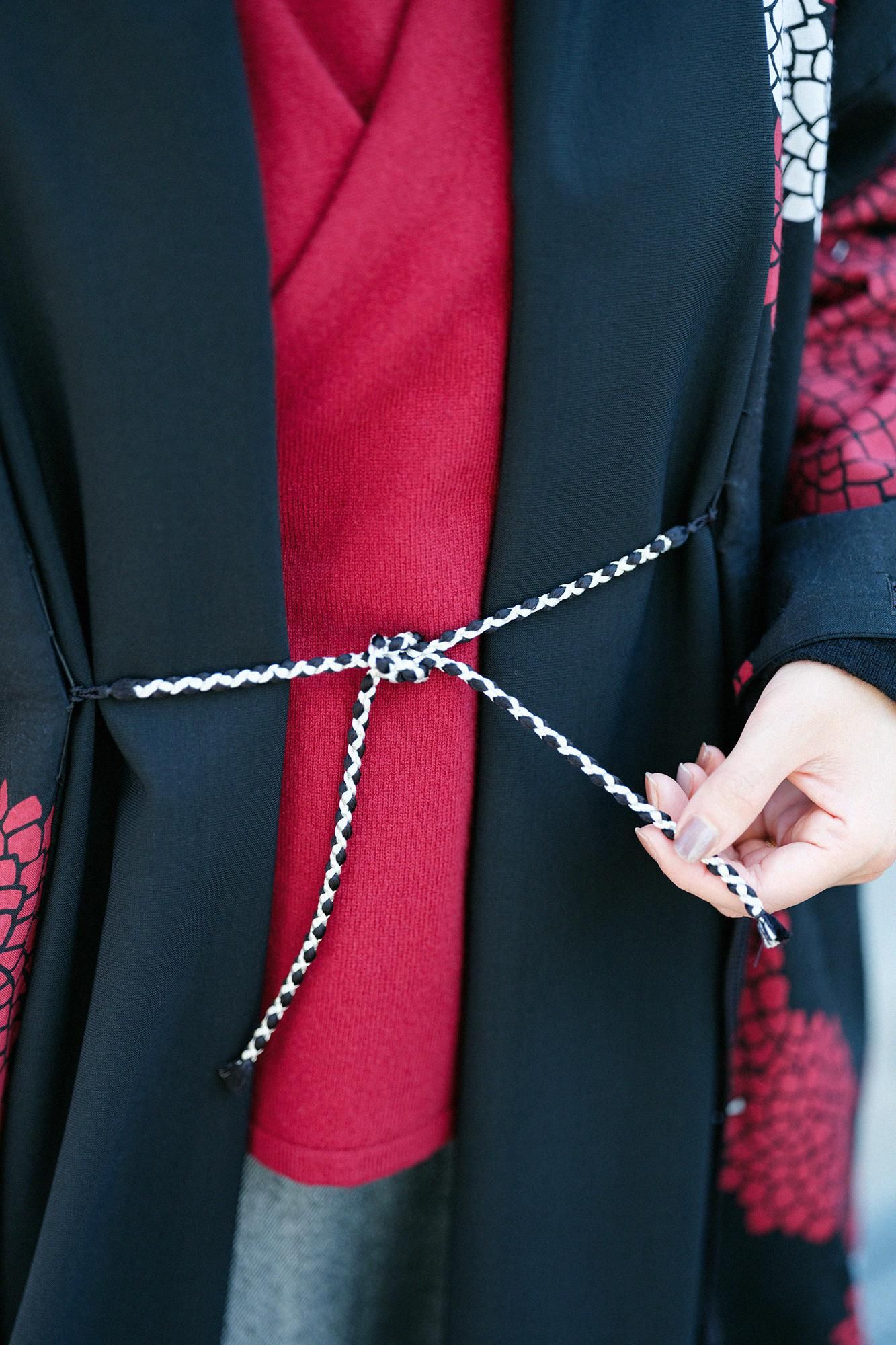 소모(나는 본다) x모슬린 궁중소매 가역적 (Kagyaku)/검은색(목재) x 구름 2의 x 국화 2