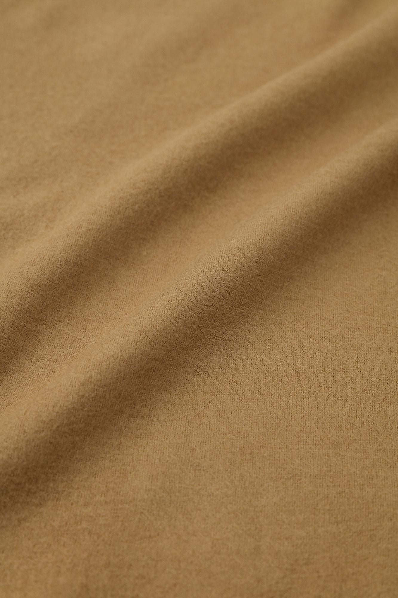 梳毛(そもう) 強圧縮天竺(きょうあっしゅくてんじく) きさらぎ/黄枯茶(きがらちゃ)