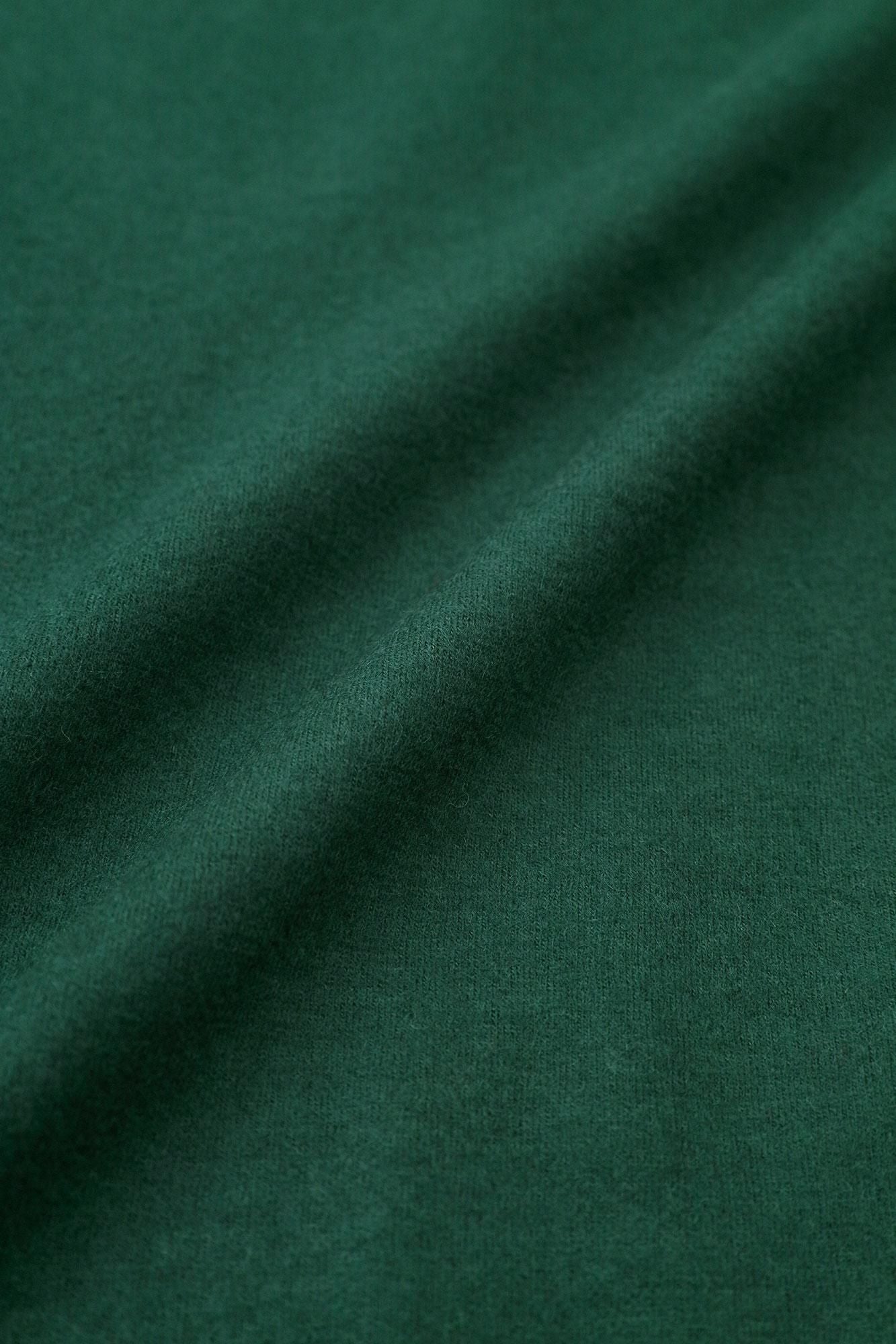 Combed Yarn Felted Knit Kisaragi Poncho / Dark Green