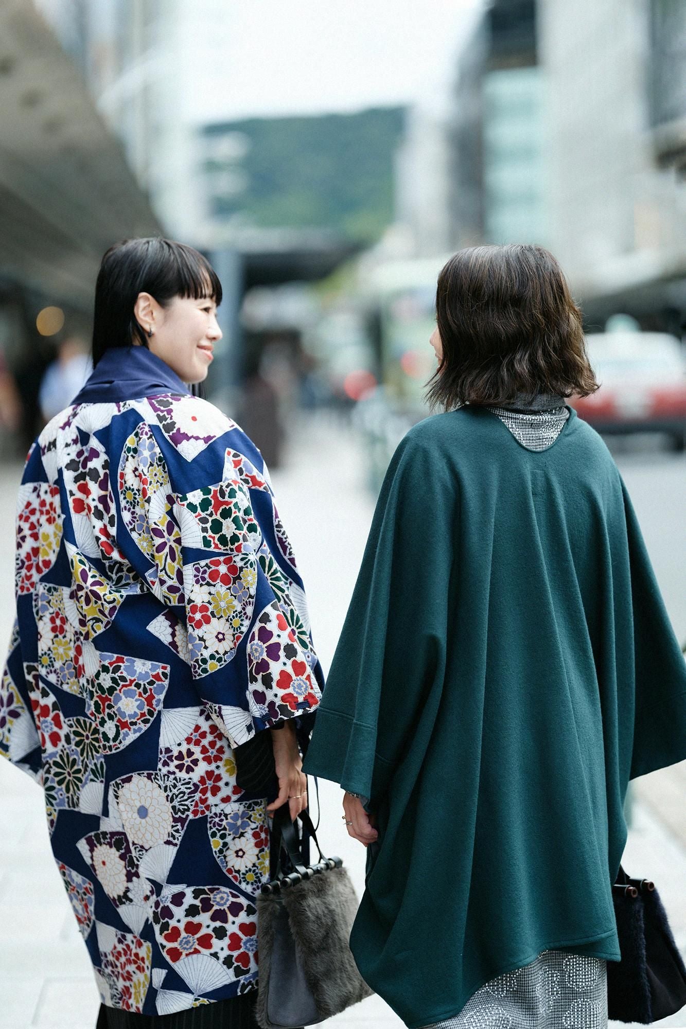 Combed Yarn Felted Knit Kisaragi Poncho / Dark Green