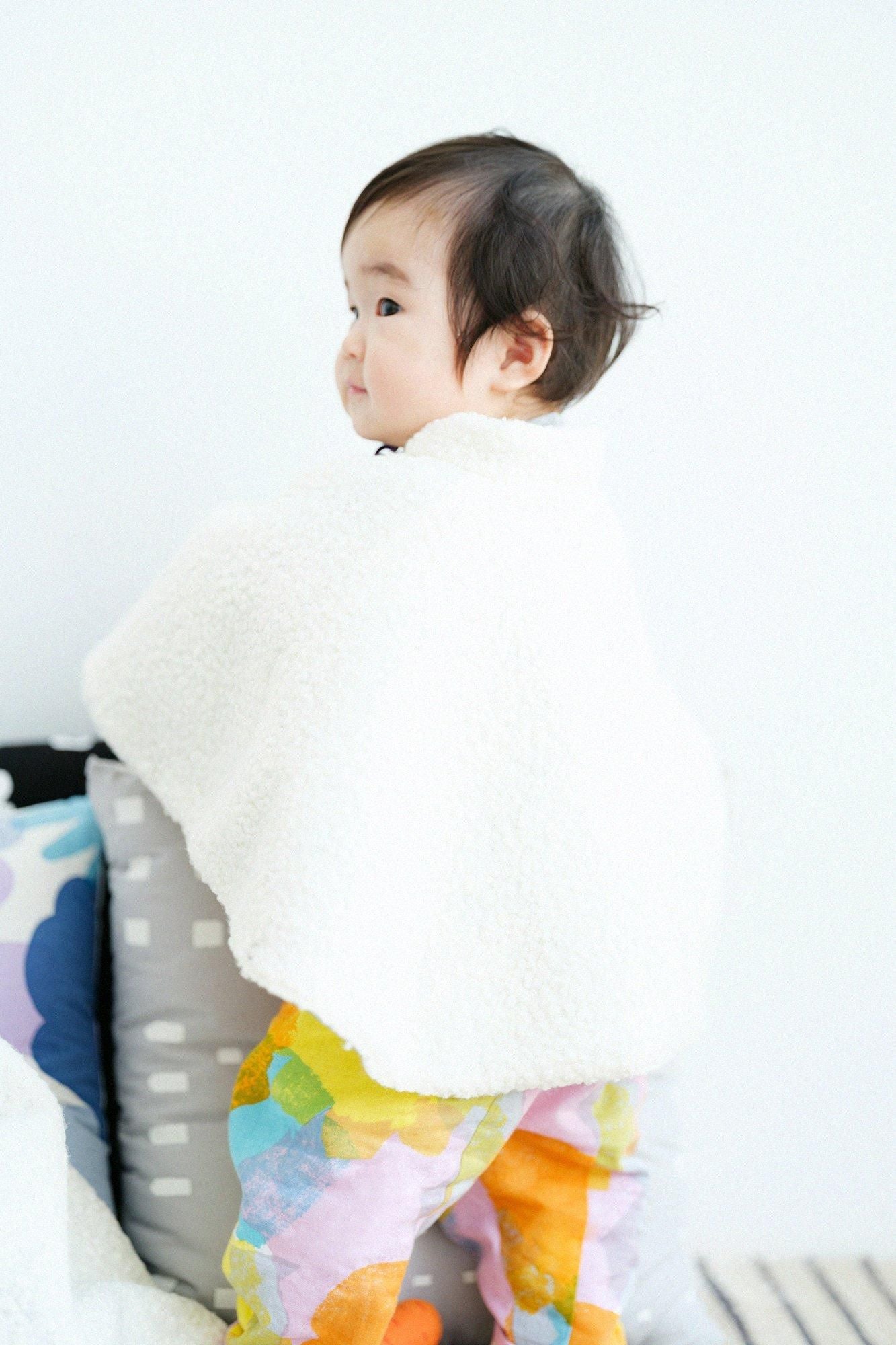 ●仿毛小斗篷/ 純白×花繭