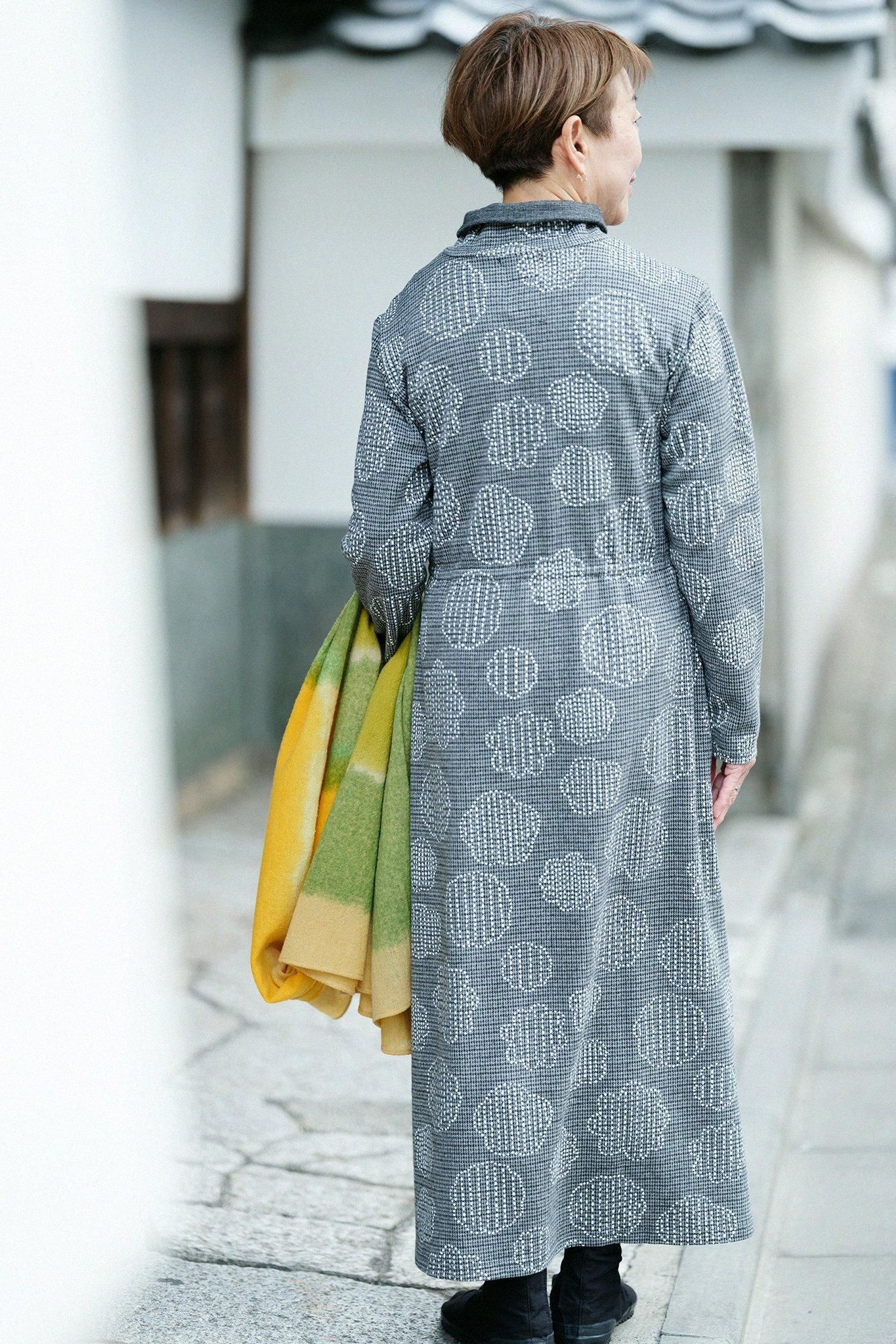 棉毛混紡千鳥格紋編半衿秋聲 高領上衣/青花墨色