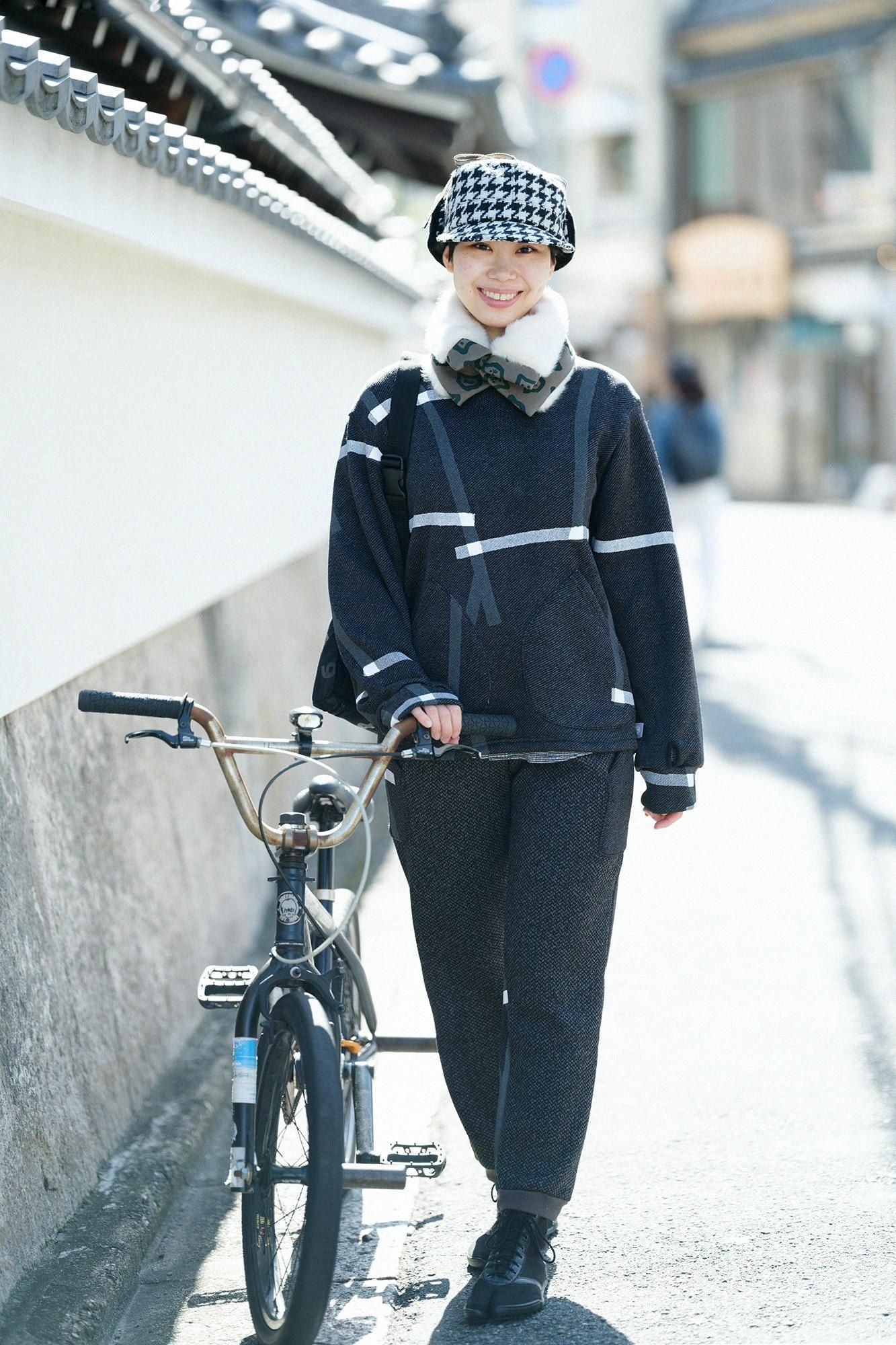 Reversibler BIKE-Halswärmer/Koneko Acchi Kocchi Sea Pine Farbe (Miruiro)