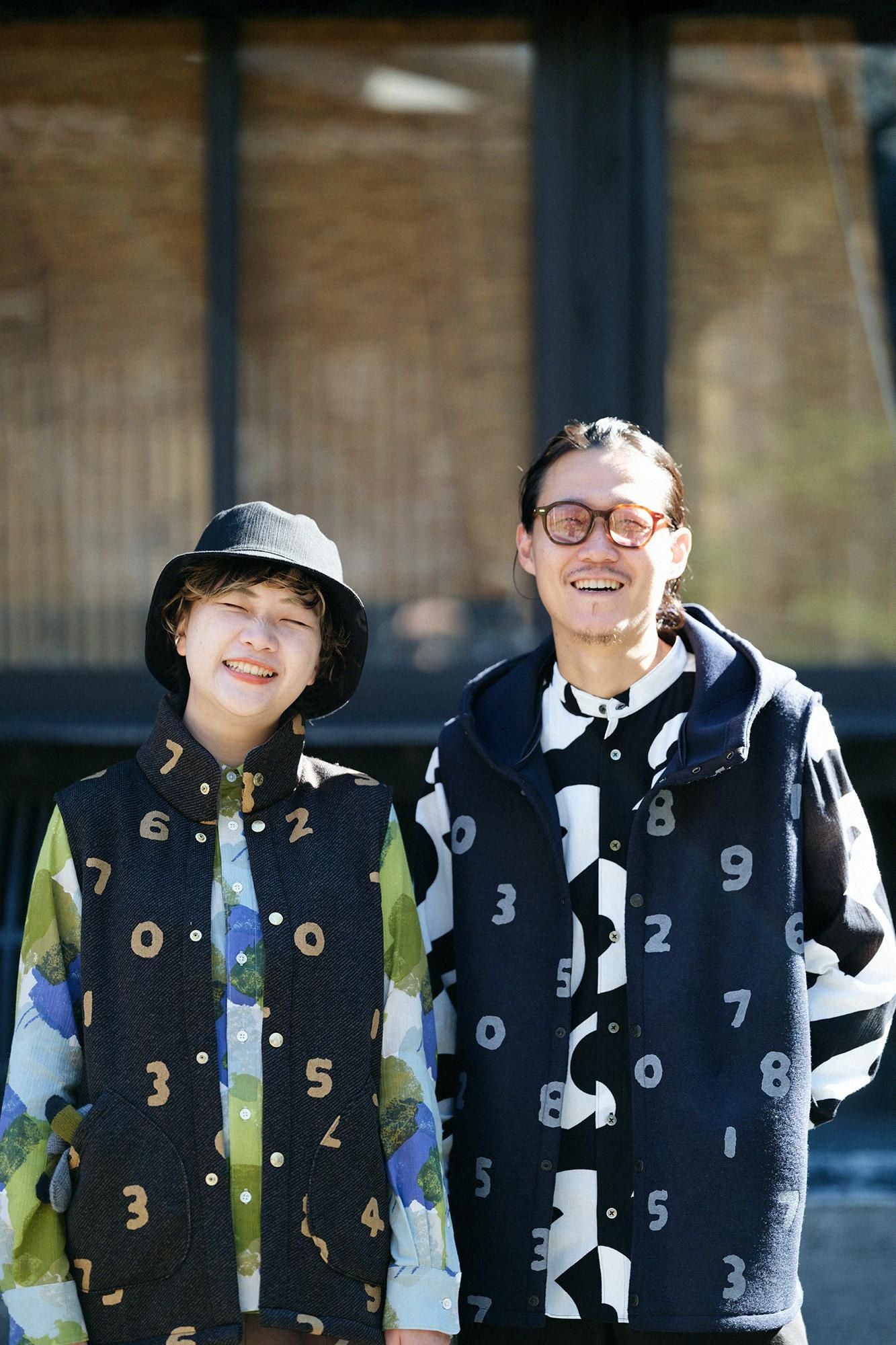 裏起毛ツイルニット ベスト/SO-SU-U 憲法色(けんぽういろ)