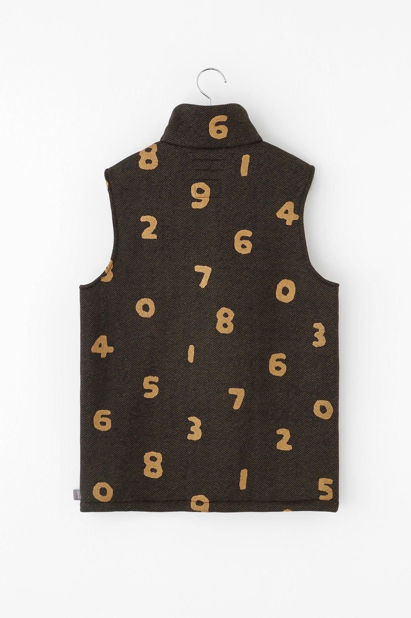 裏起毛ツイルニット ベスト/SO-SU-U 憲法色(けんぽういろ)