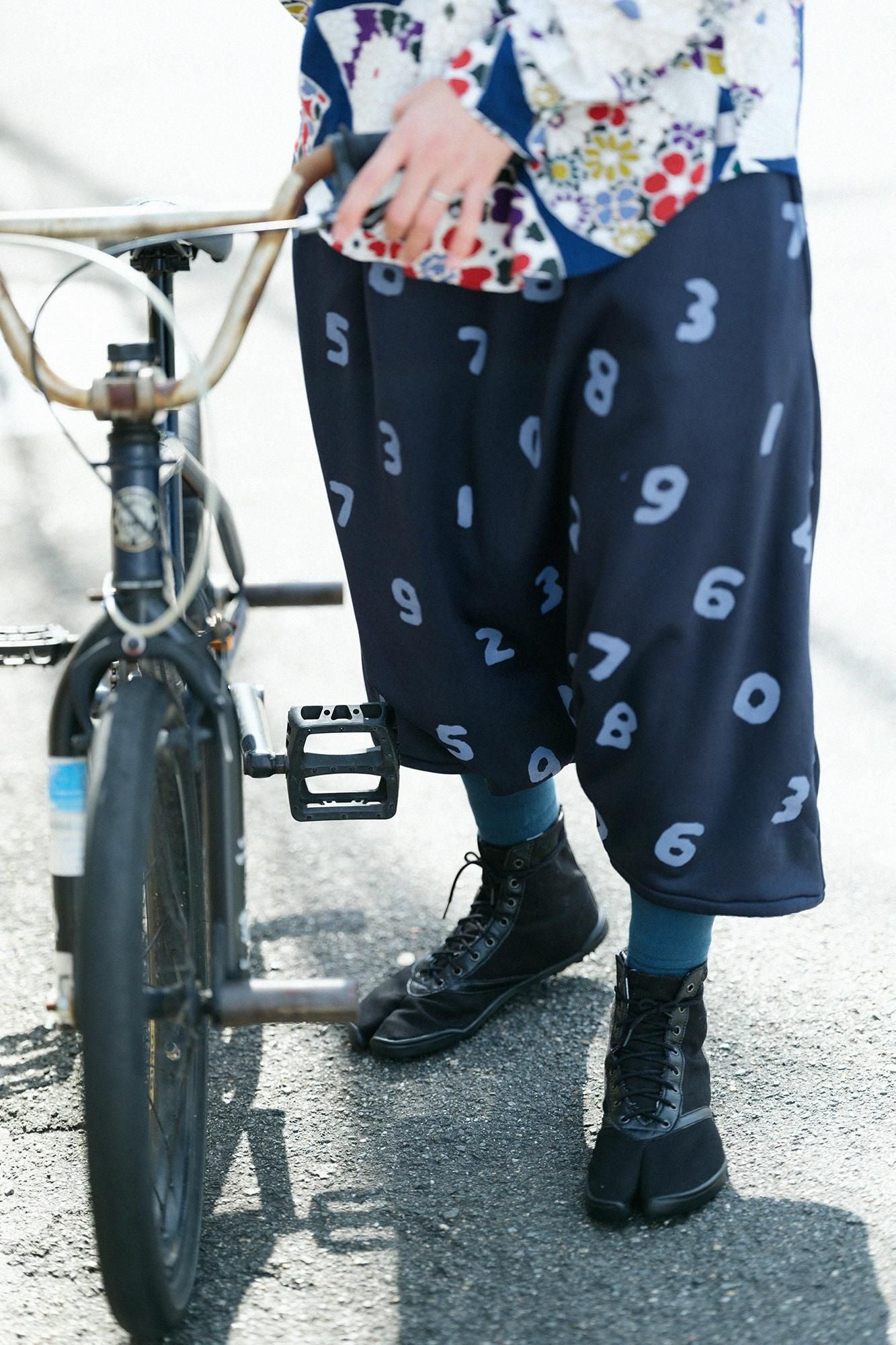 C.C deportare 內搭褲・腳踝長度/石灰色×深海軍藍