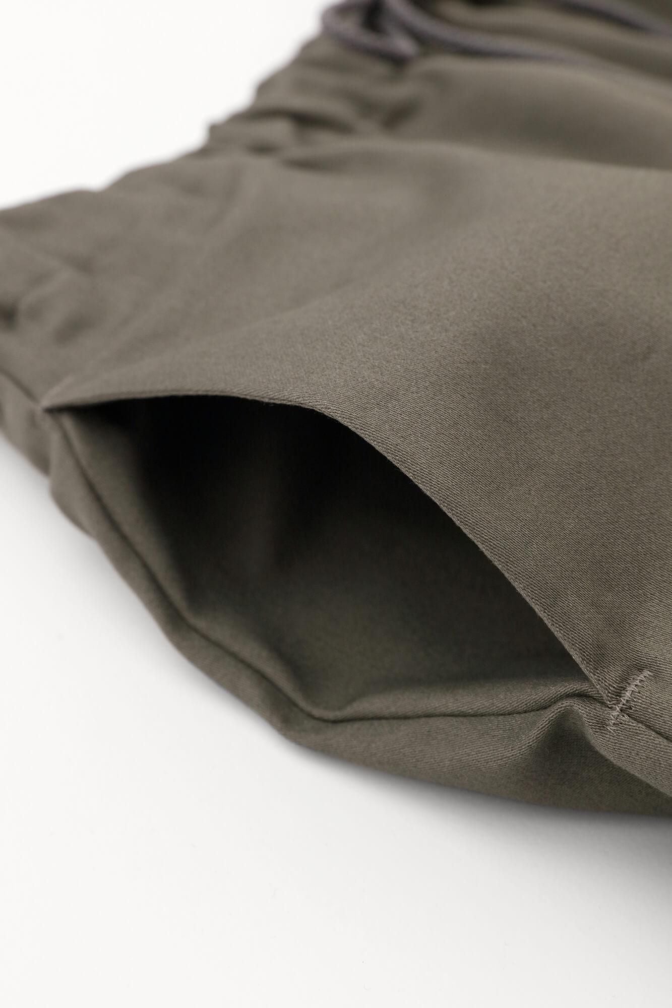 【預購】彈性緞面 闊腿褲/灰汁色(※預計於12月9日左右發貨)