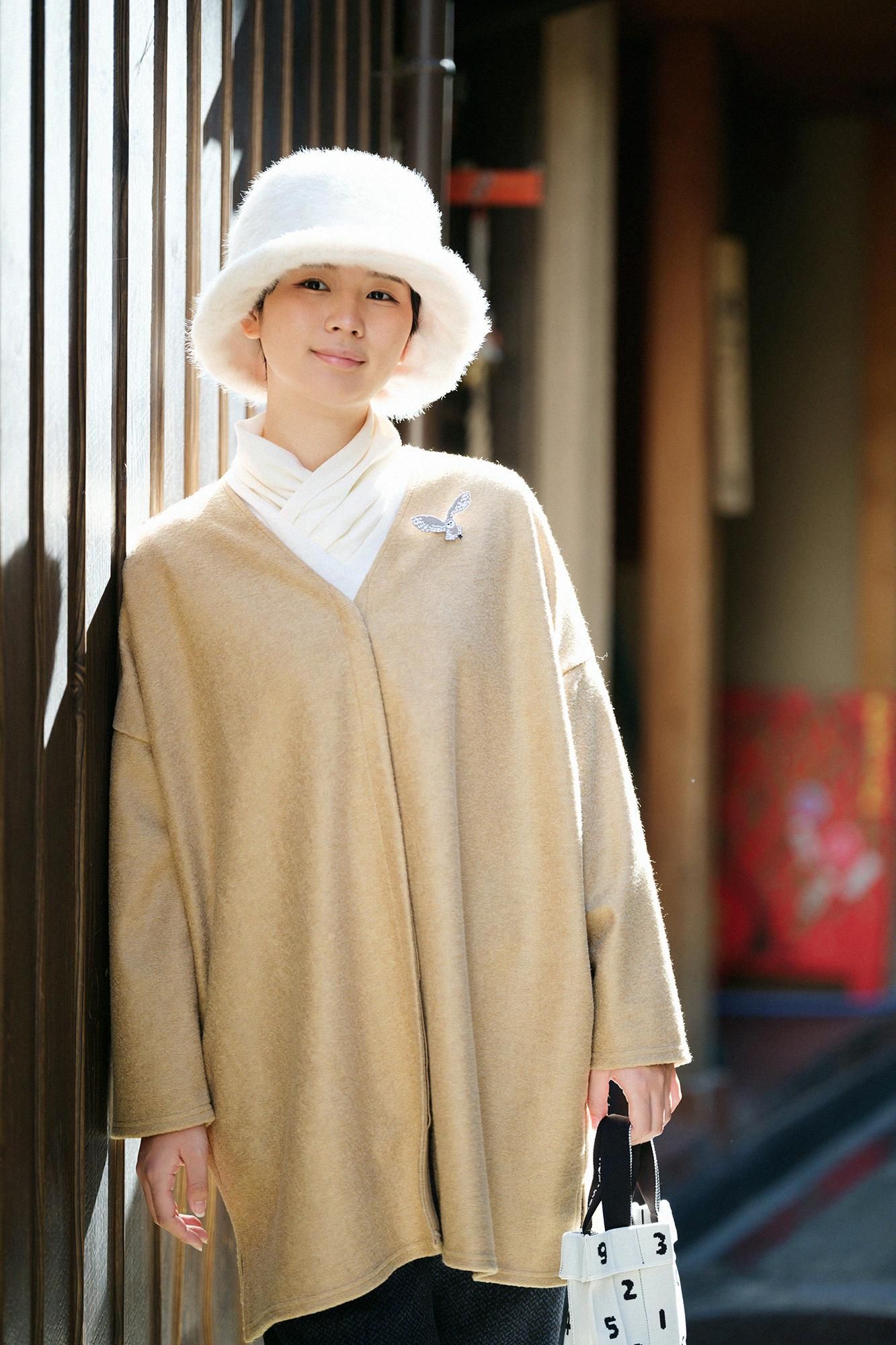 スライバーボンディングニット Vネック ライトチュニックコート/麦藁色(むぎわらいろ)