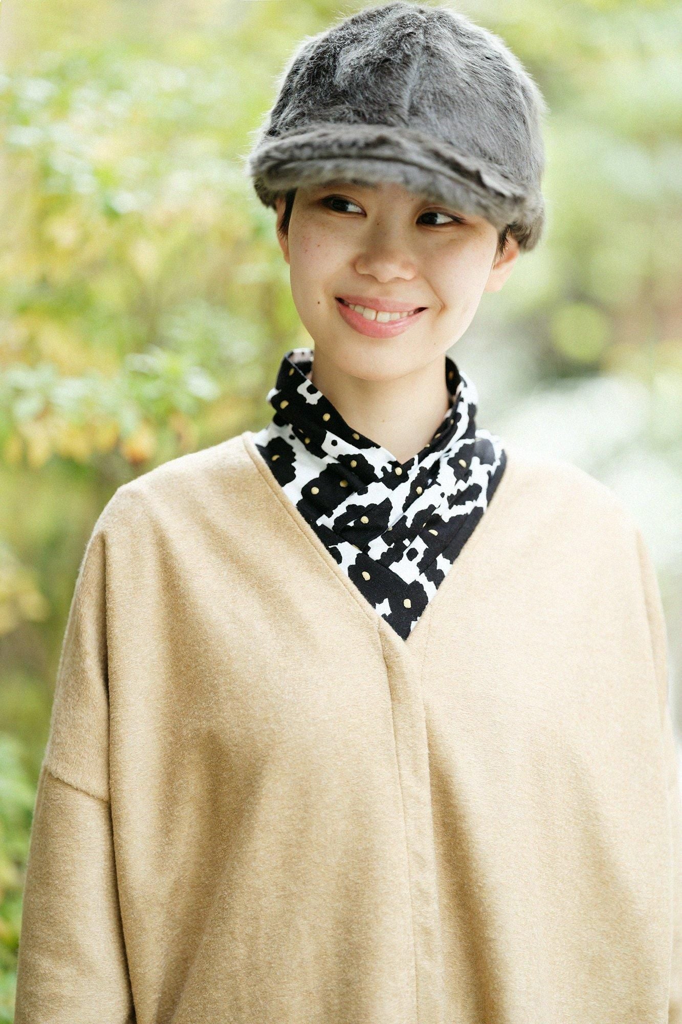 スライバーボンディングニット Vネック ライトチュニックコート/麦藁色(むぎわらいろ)