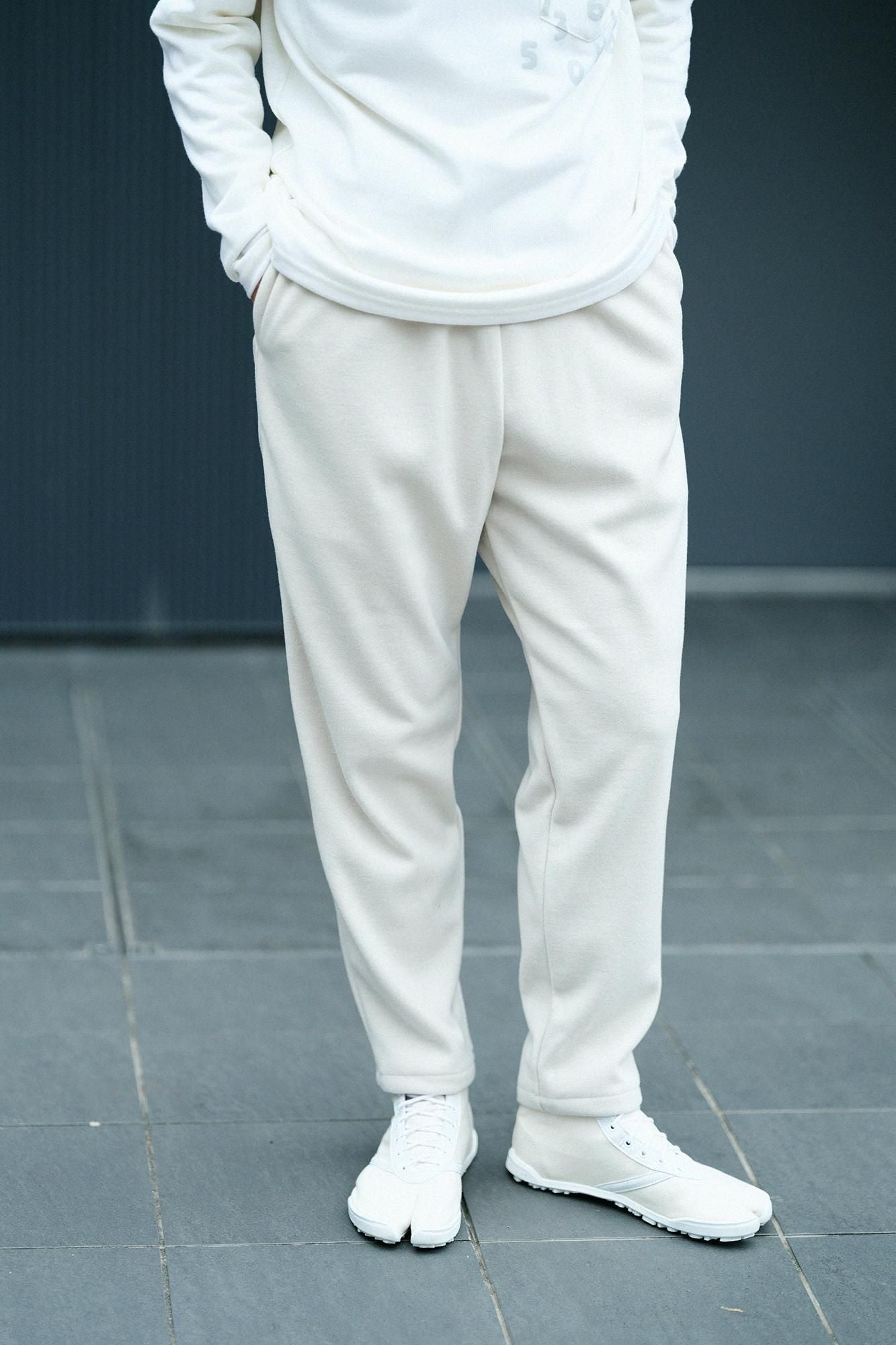 Melton Smooth Easy Tapered Pants / Greyish White