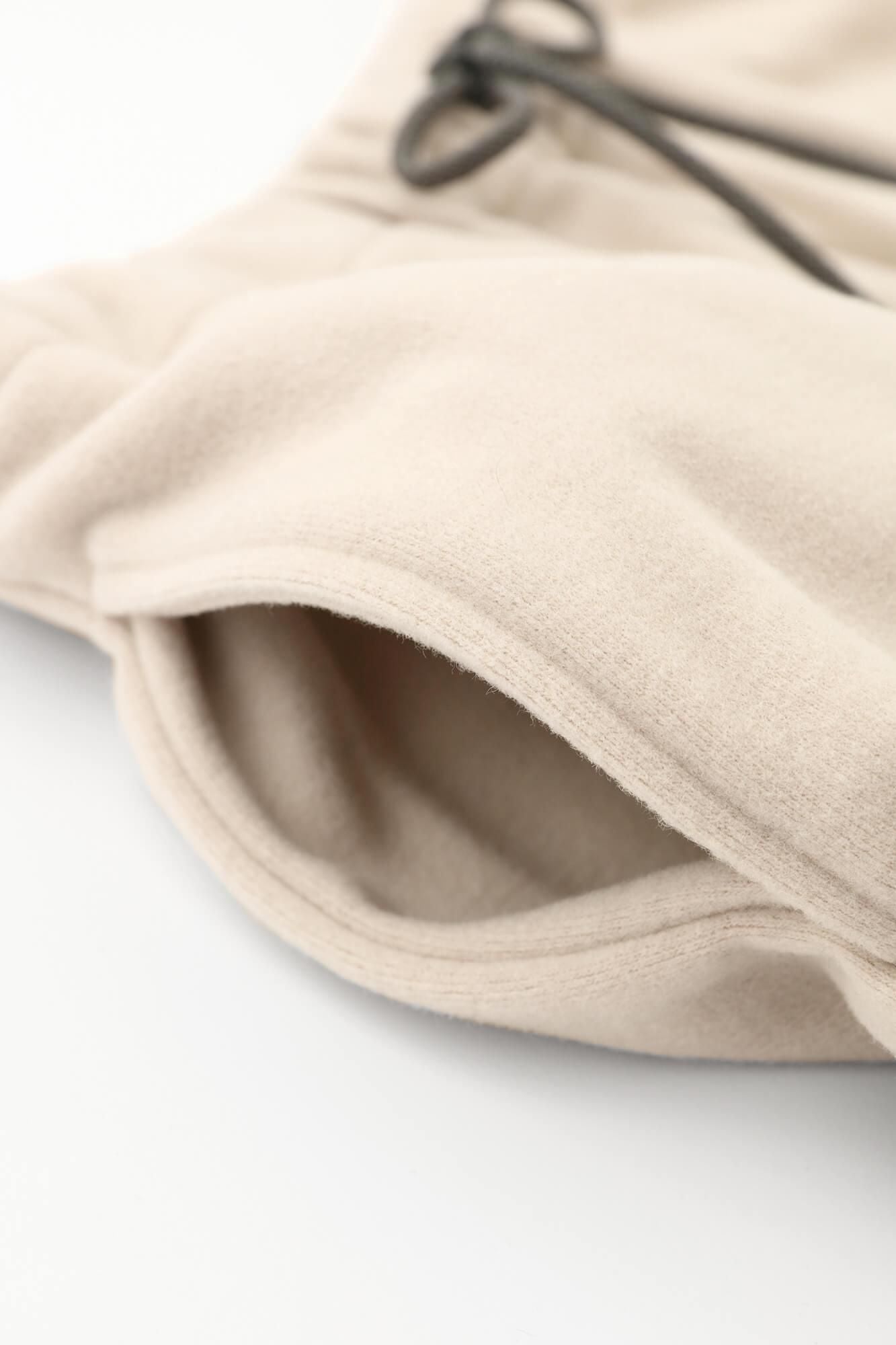 Melton Smooth Easy Tapered Pants / Greyish White