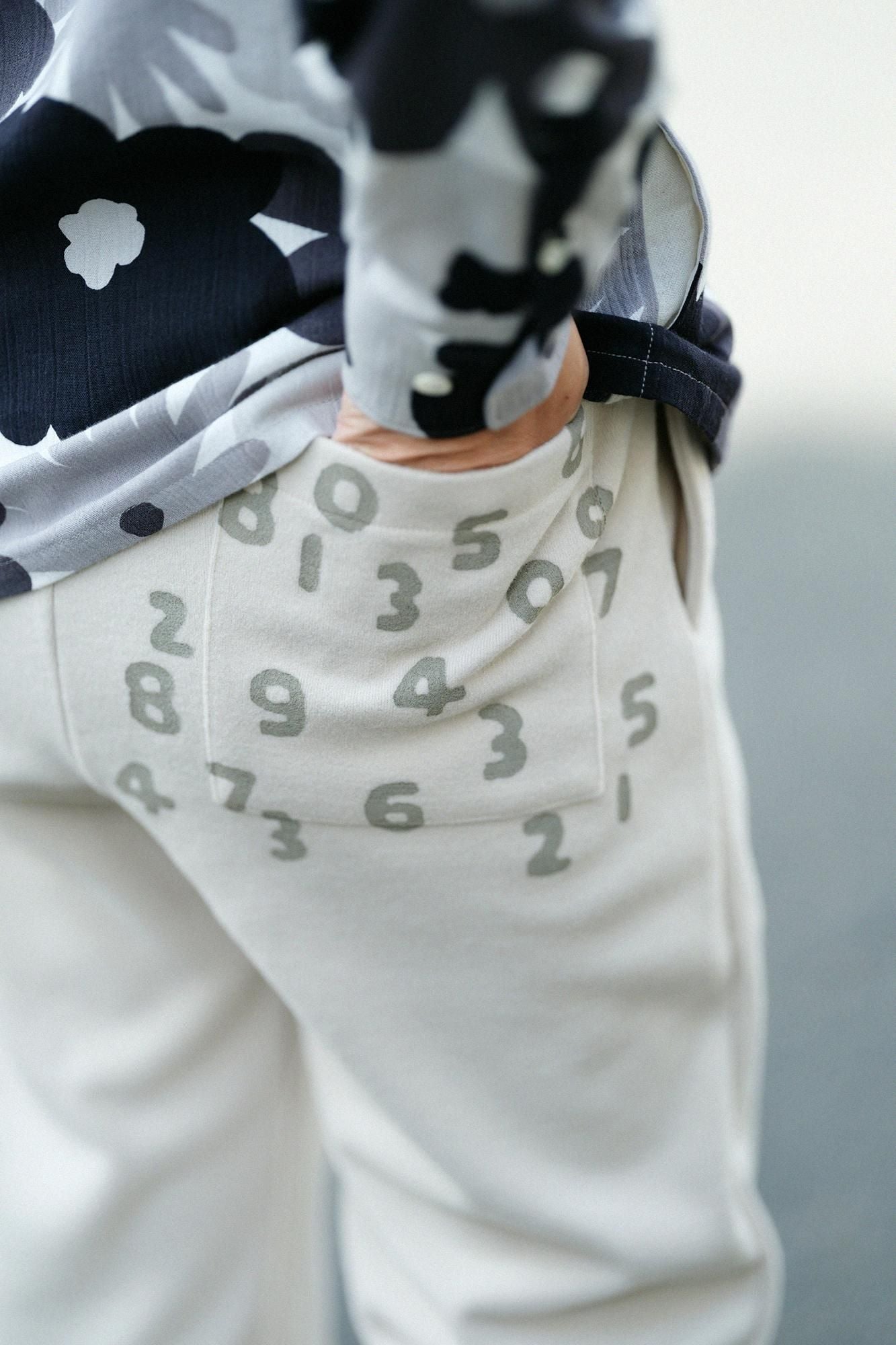 Melton Smooth Easy Tapered Pants / Greyish White